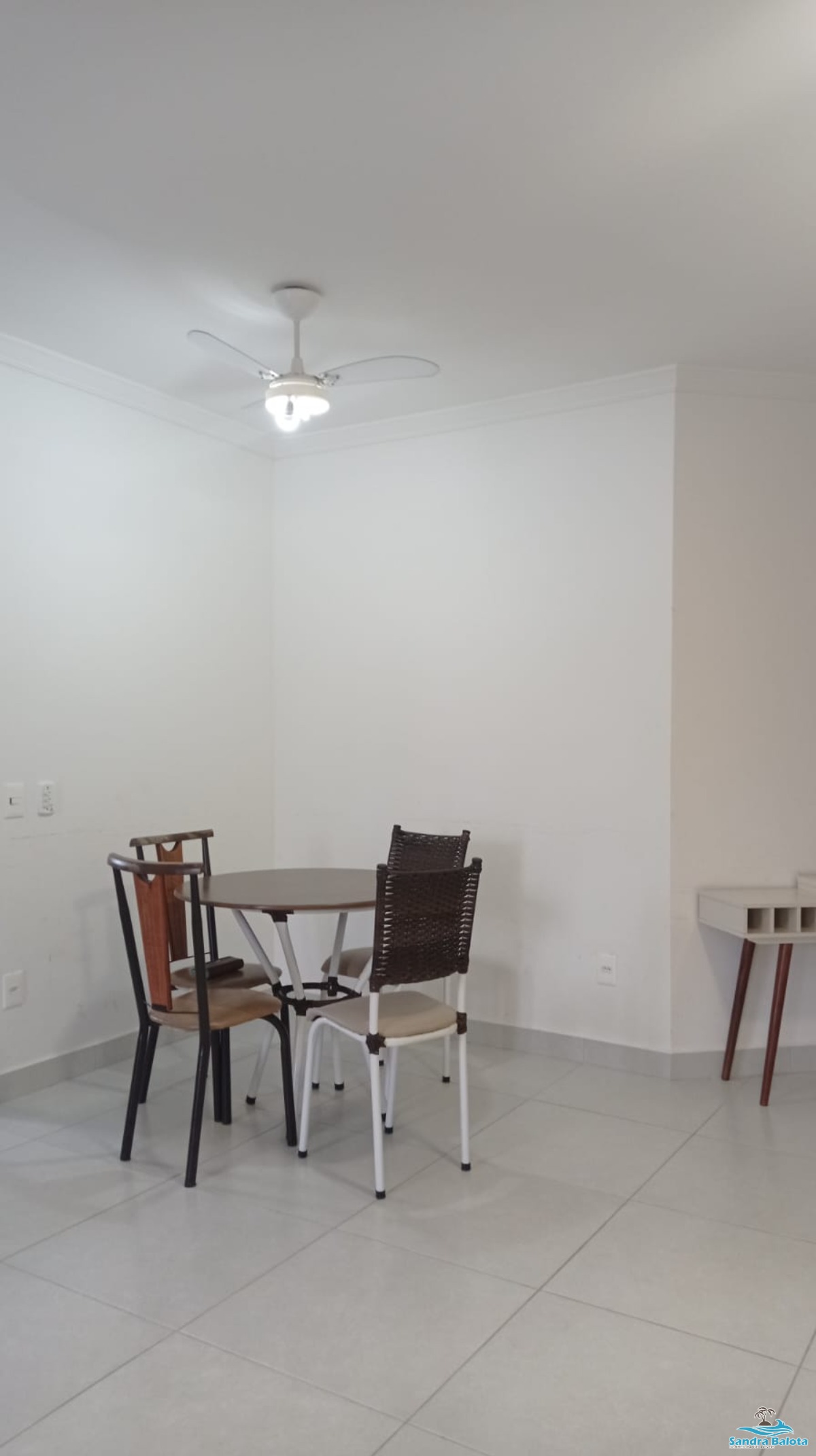 Apartamento de 2 dormitórios sendo 1 suíte/ Toninhas-Ubatuba