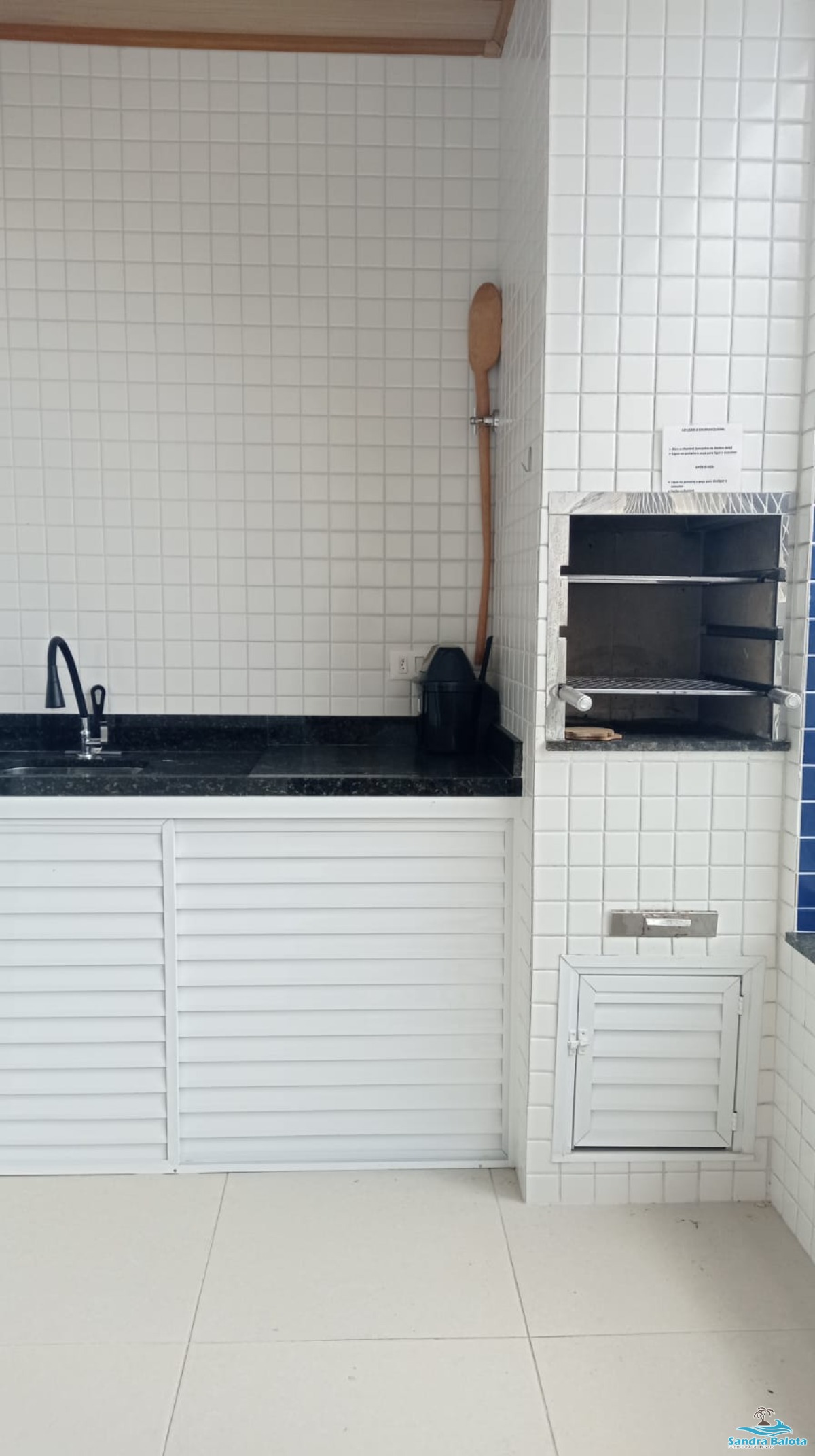 Apartamento de 1 dormitório com varanda gourmet/Toninhas