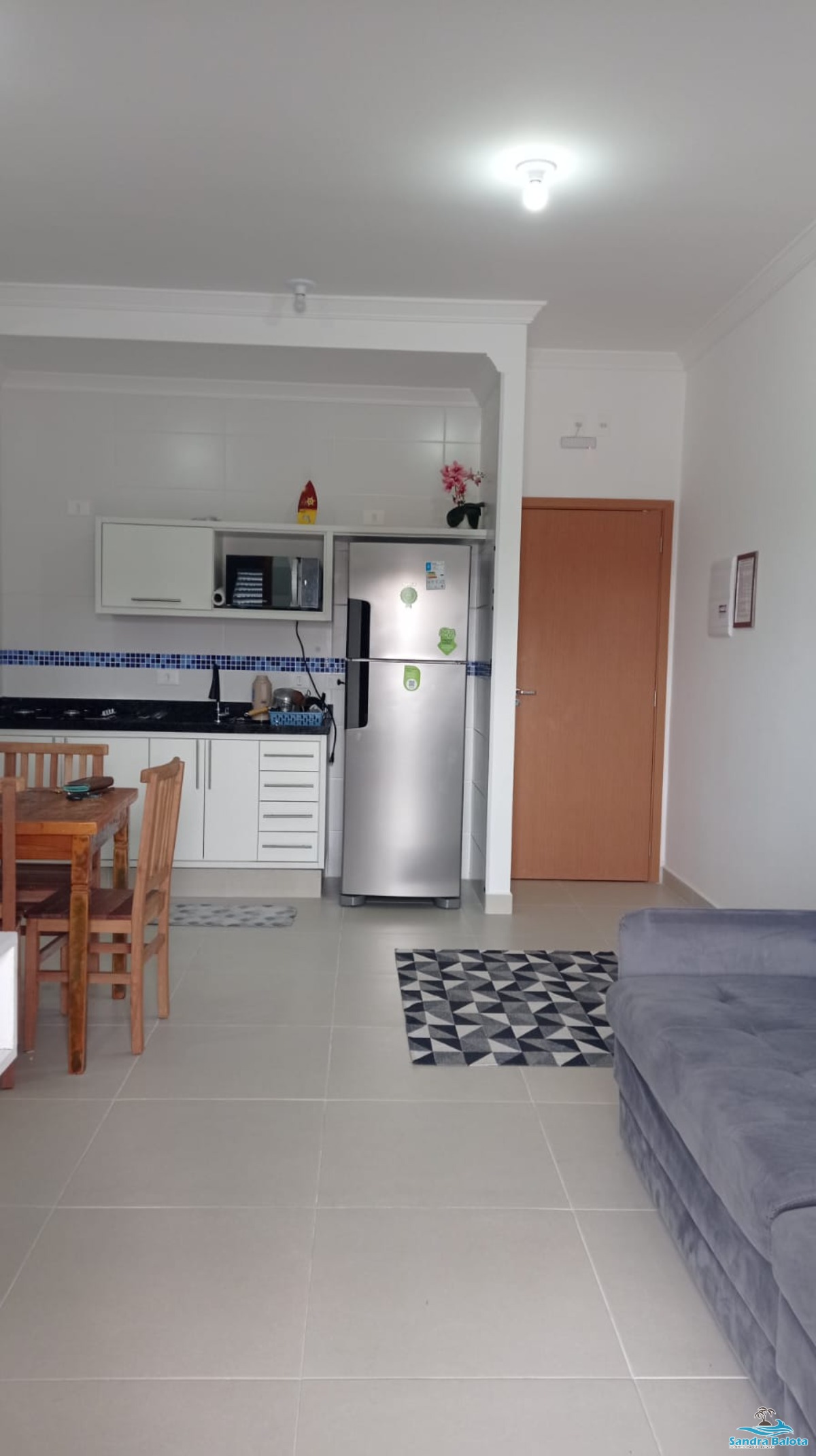 Apartamento de 1 dormitório com varanda gourmet/Toninhas