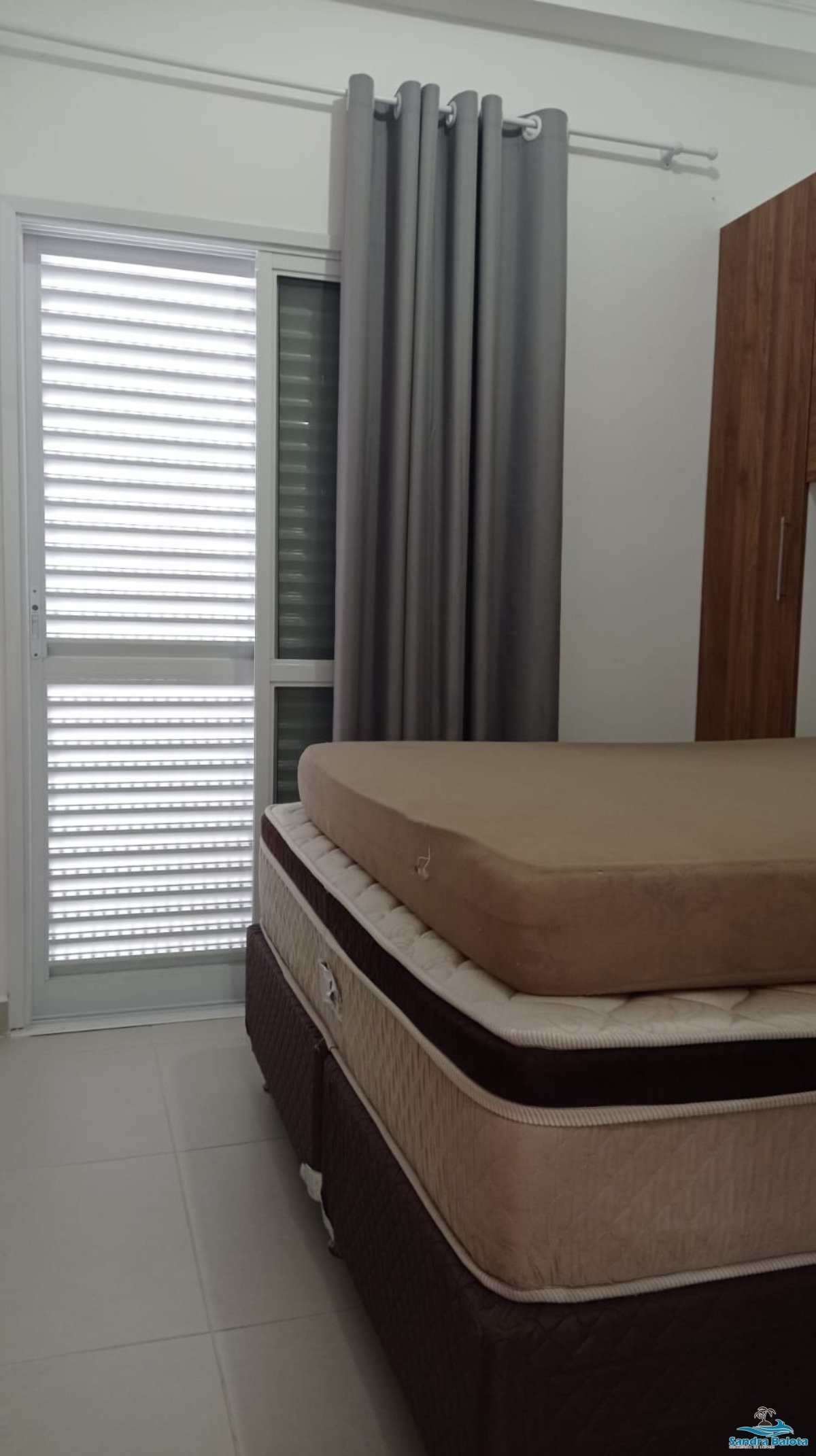 Apartamento de 1 dormitório com varanda gourmet/Toninhas