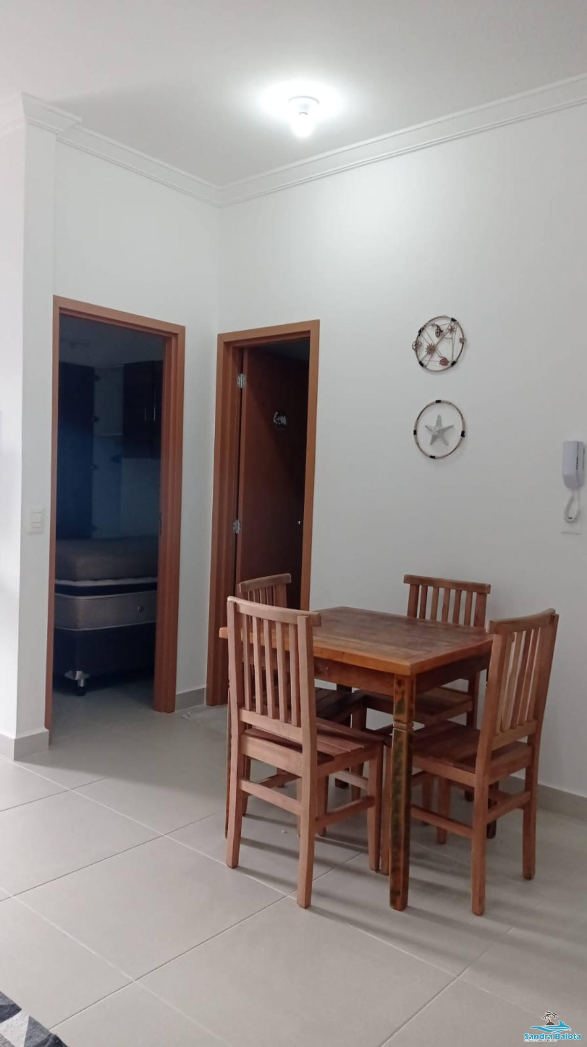 Apartamento de 1 dormitório com varanda gourmet/Toninhas