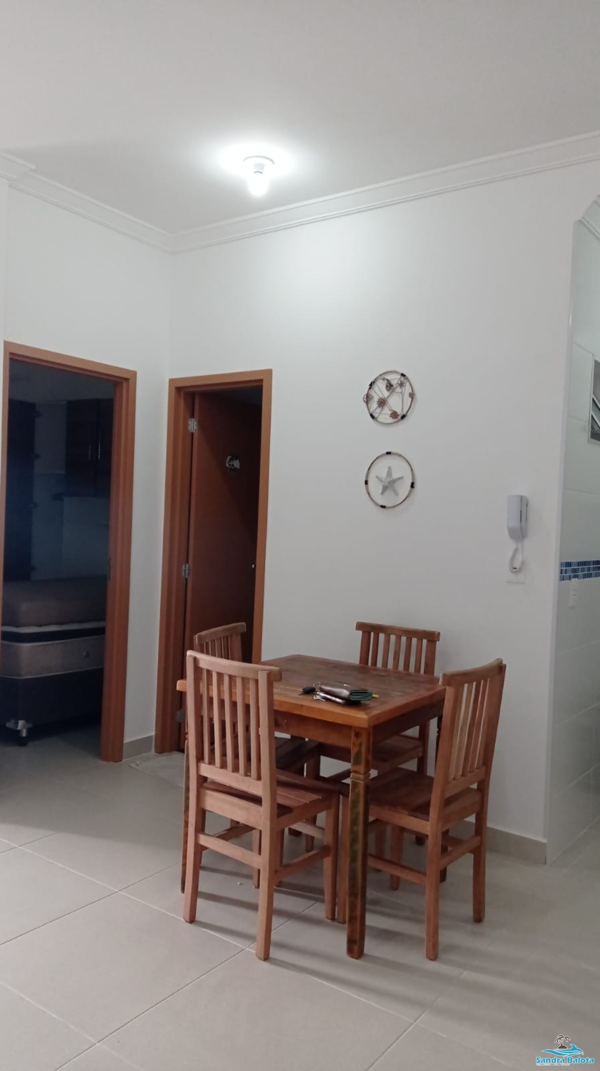 Apartamento de 1 dormitório com varanda gourmet/Toninhas
