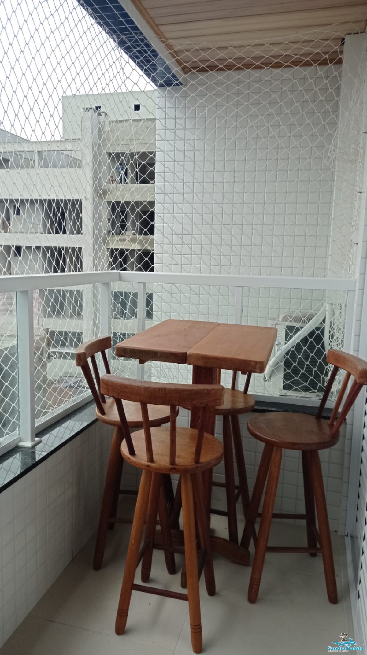 Apartamento de 1 dormitório com varanda gourmet/Toninhas