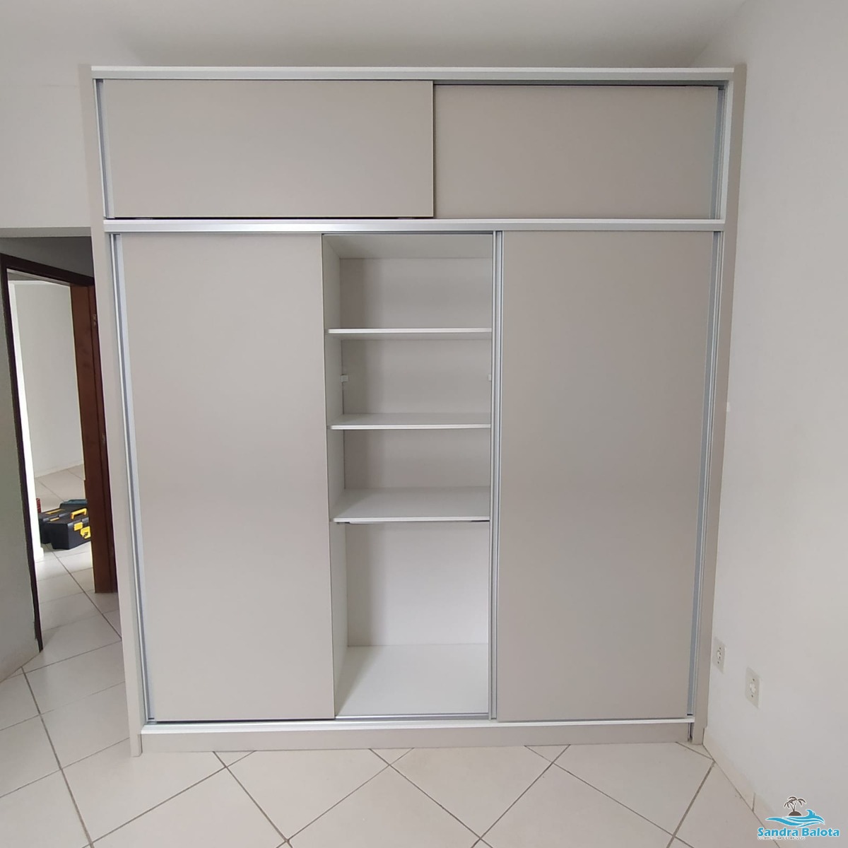 Apartamento de 2 dormitórios sendo 1 suíte/umuarama-ubatuba