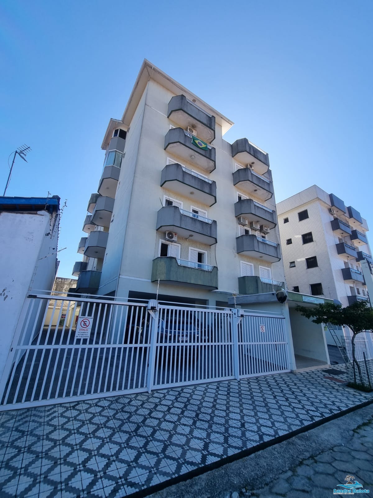 Apartamento de 2 dormitórios sendo 1 suíte/Umuarama-Ubatuba
