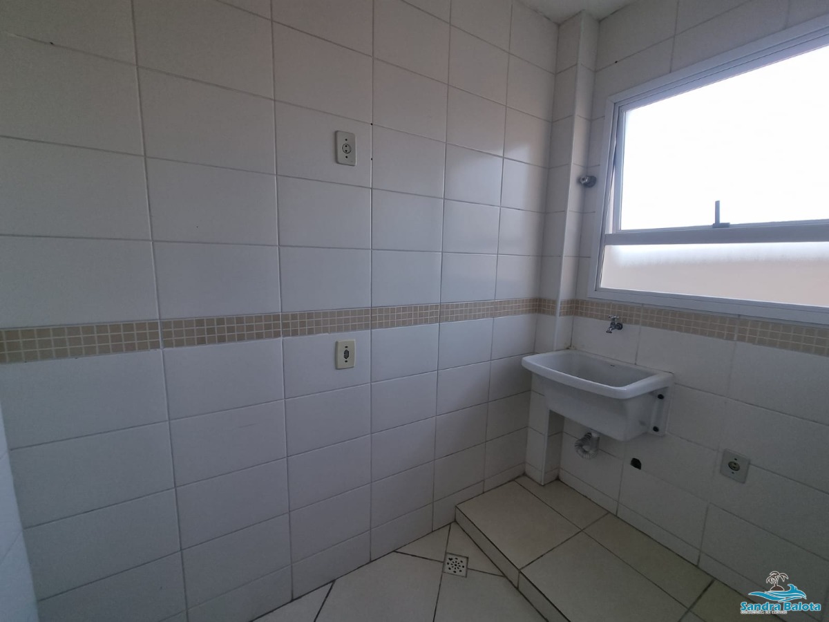 Apartamento de 2 dormitórios sendo 1 suíte/umuarama-ubatuba