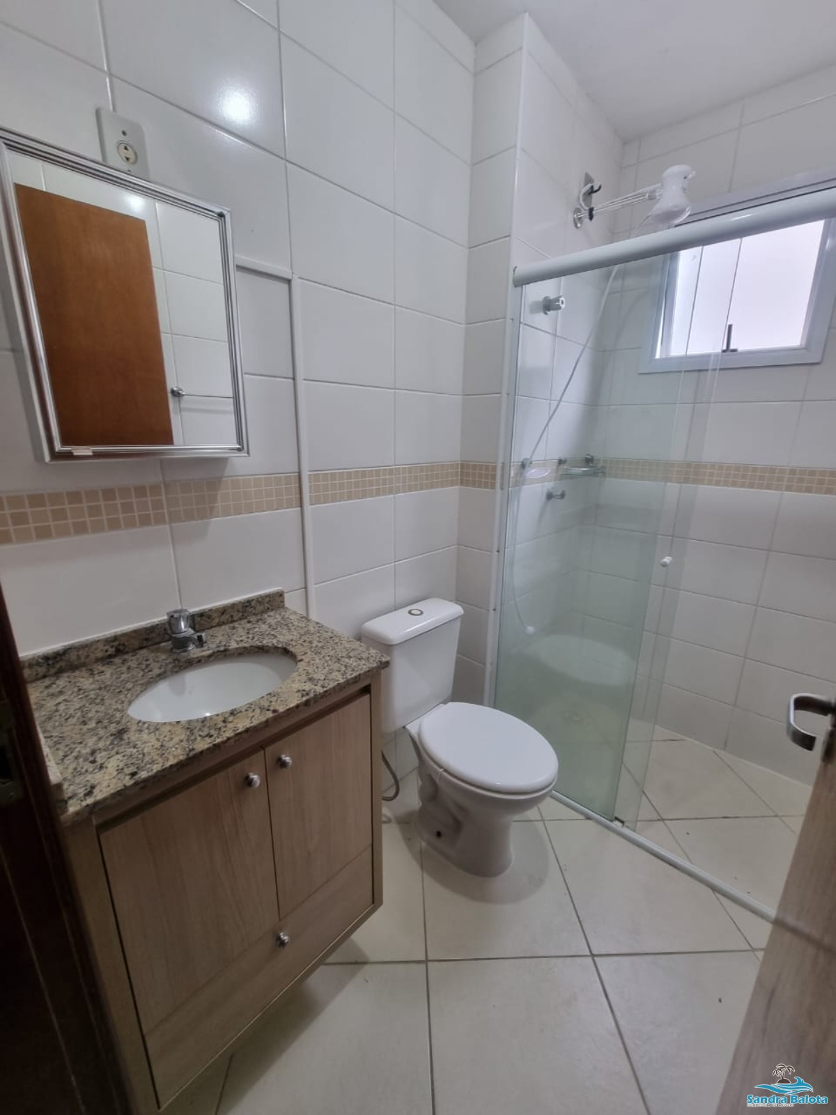 Apartamento de 2 dormitórios sendo 1 suíte/umuarama-ubatuba