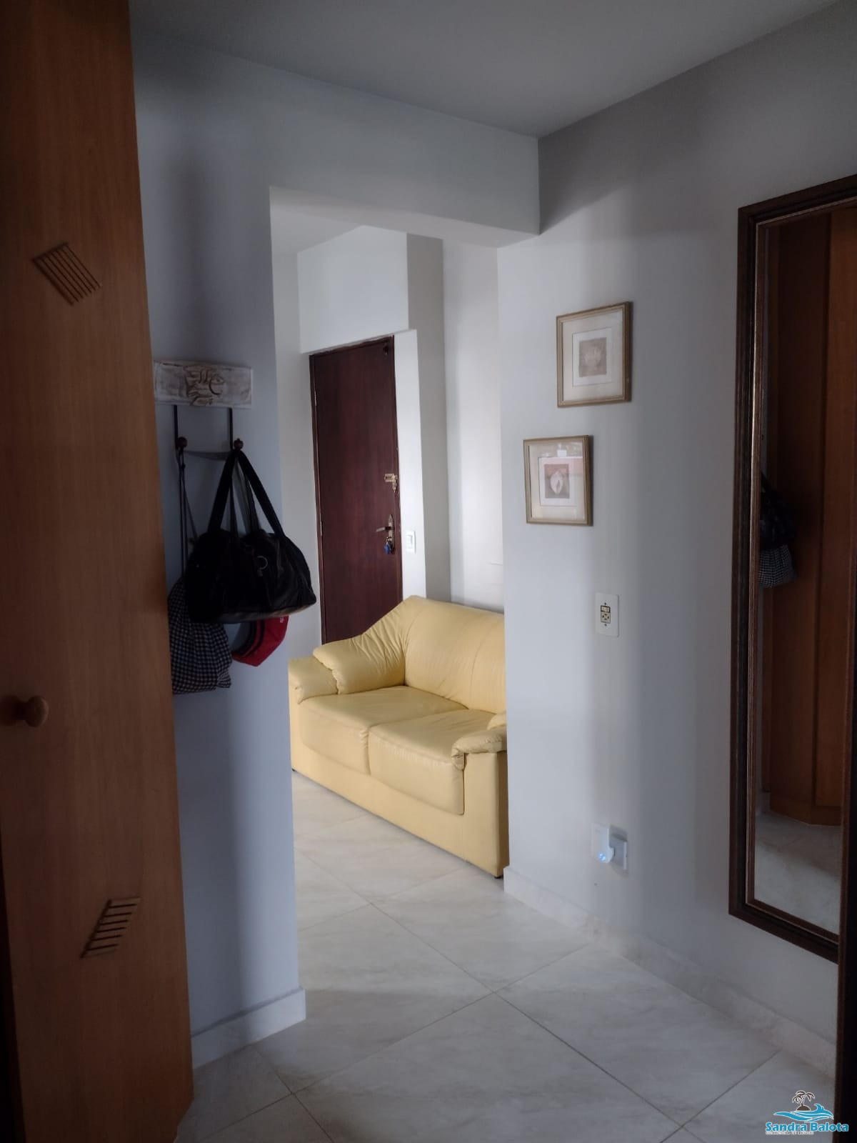 Apartamento de 2 dormitórios no Itaguá