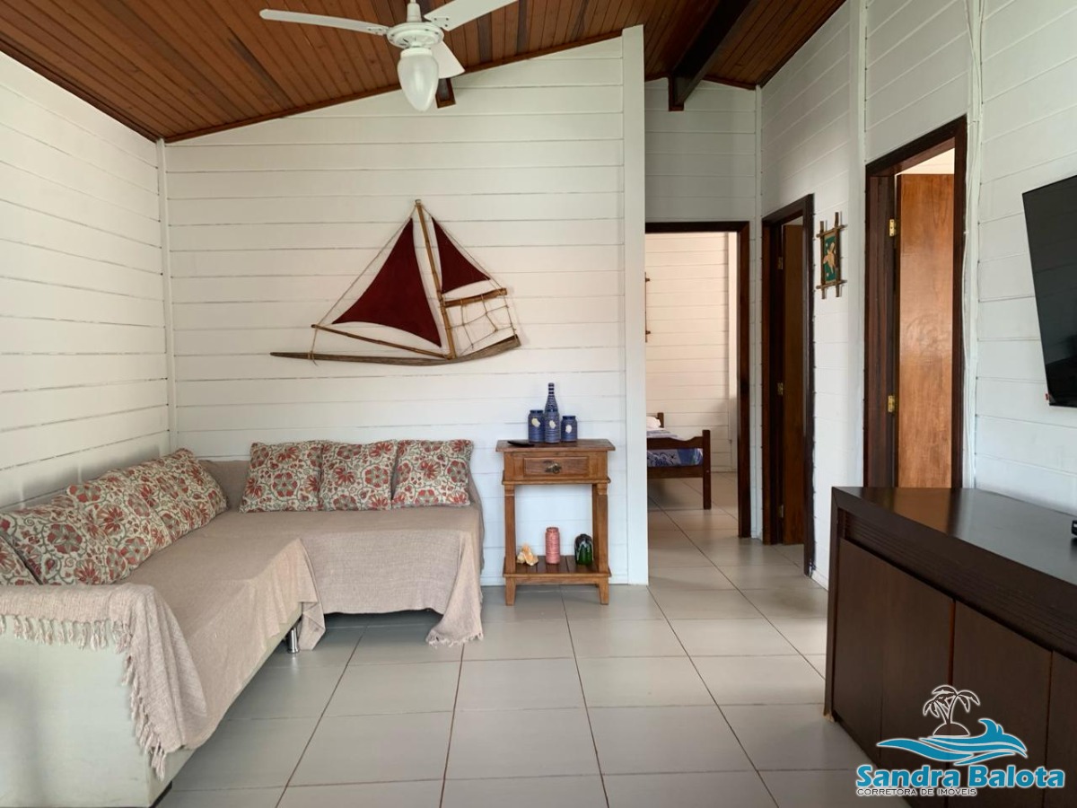 Bela Casa a 250 Metros da Praia