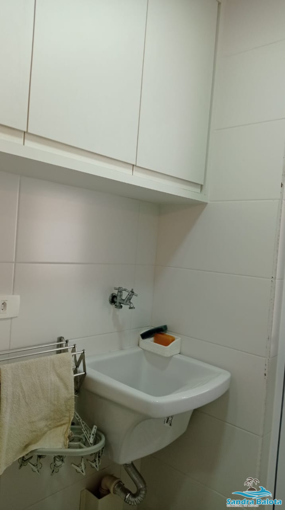 Apartamento à 300 metros da Praia das Toninhas/2 dormitórios