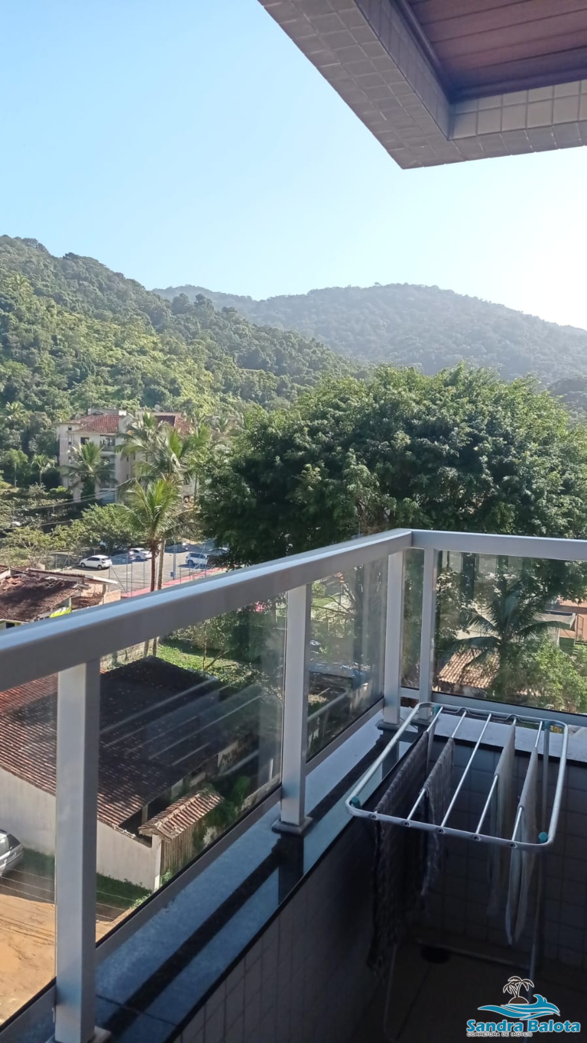 Apartamento mobiliado com 2 dormitórios (1 suíte) toninhas
