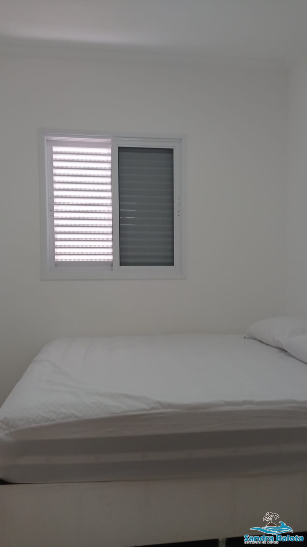 Apartamento mobiliado com 2 dormitórios (1 suíte) toninhas