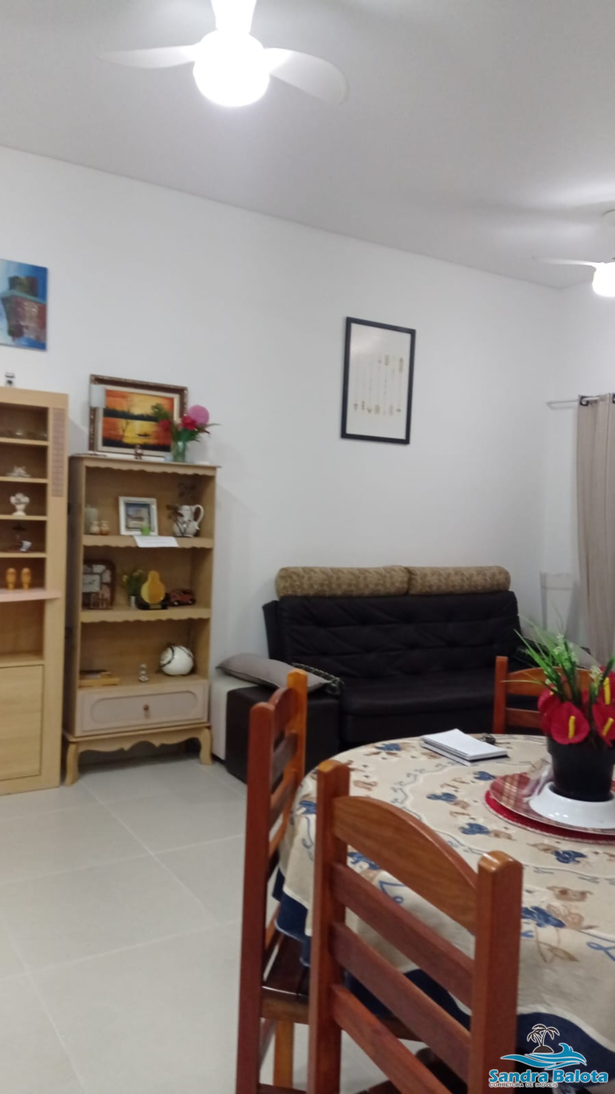 Apartamento de 1 dormitório a 300 metros da praia das Toninhas