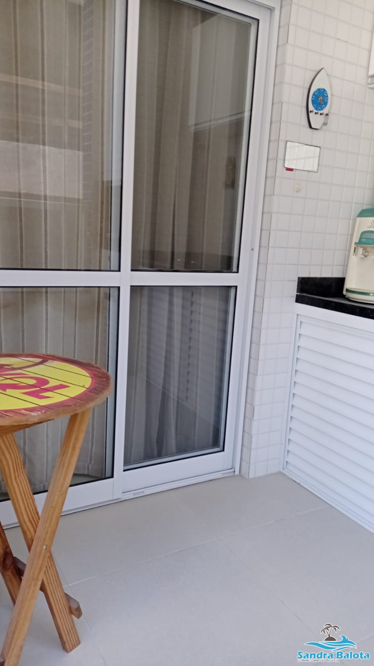 Apartamento de 1 dormitório a 300 metros da praia das Toninhas
