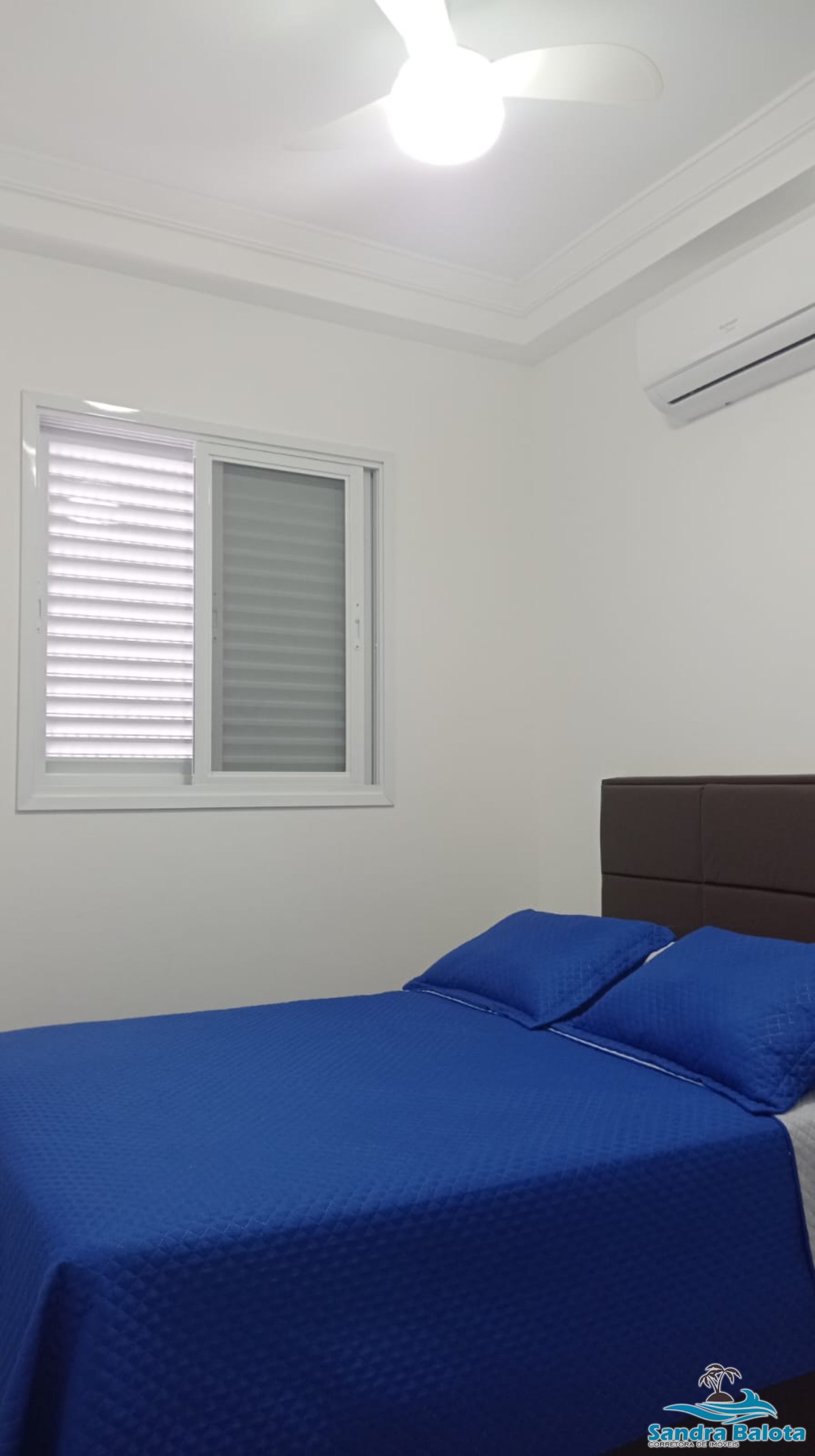 Apartamento de 2 dormitórios sendo 1 suíte a 300 metros da Praia da Toninhas