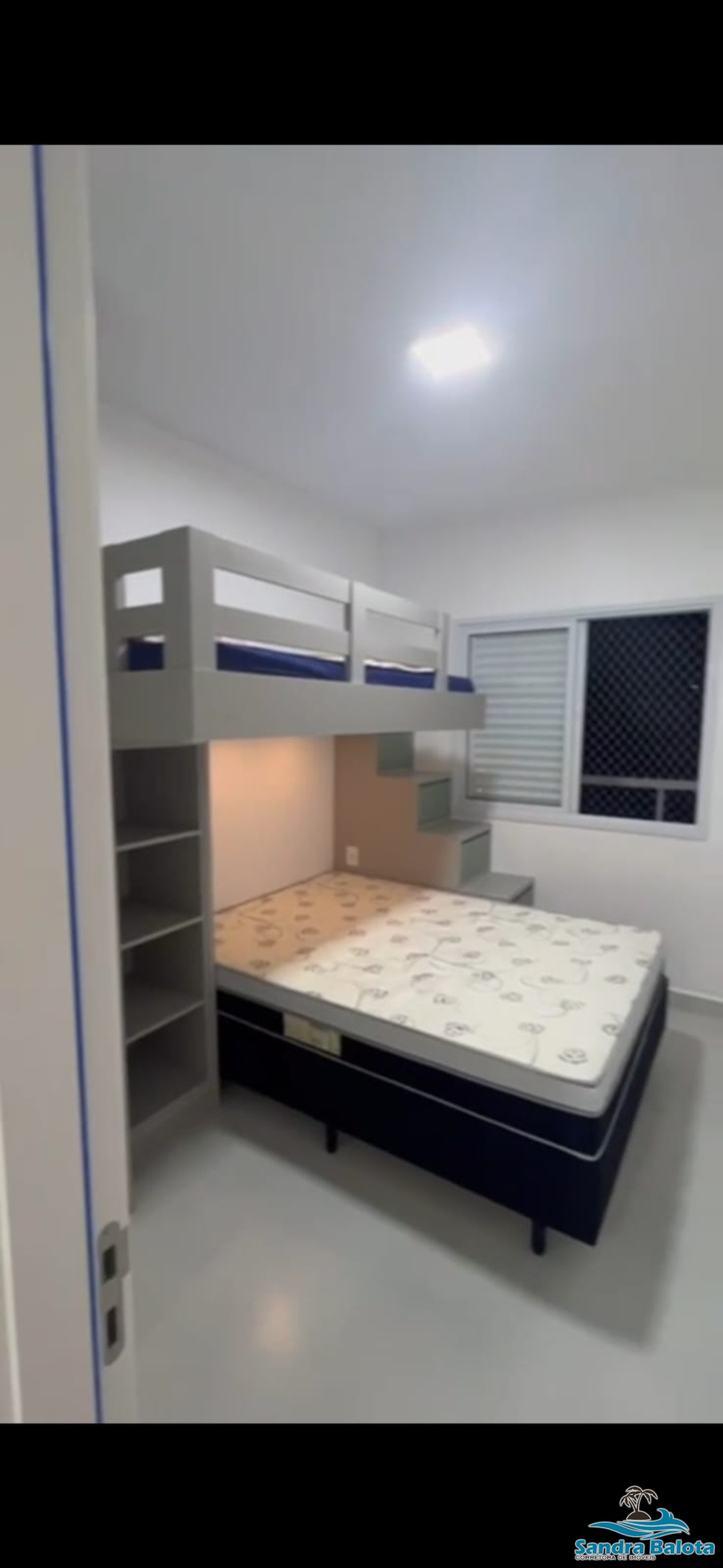 Apartamento novo de 2 dormitórios à 400 metros da praia