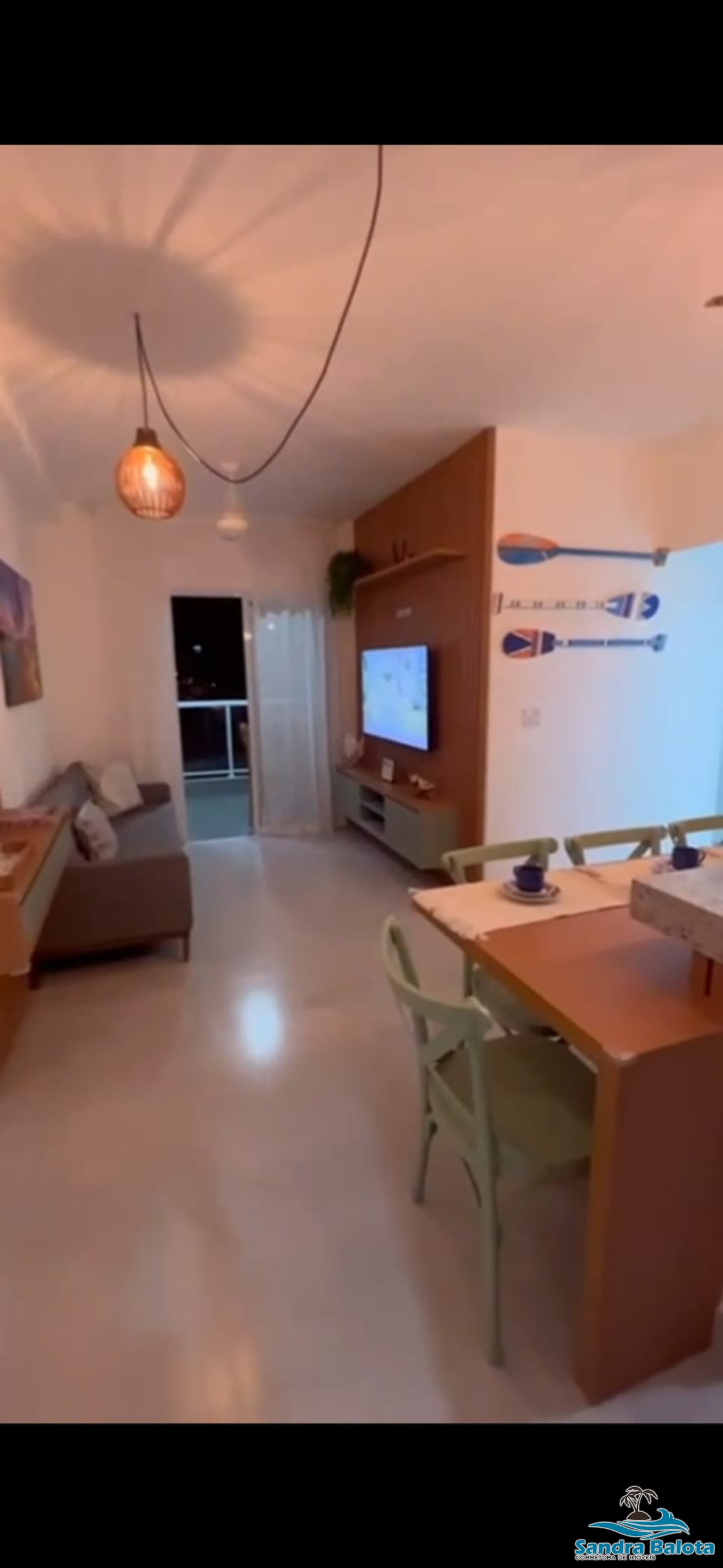Apartamento novo de 2 dormitórios à 400 metros da praia