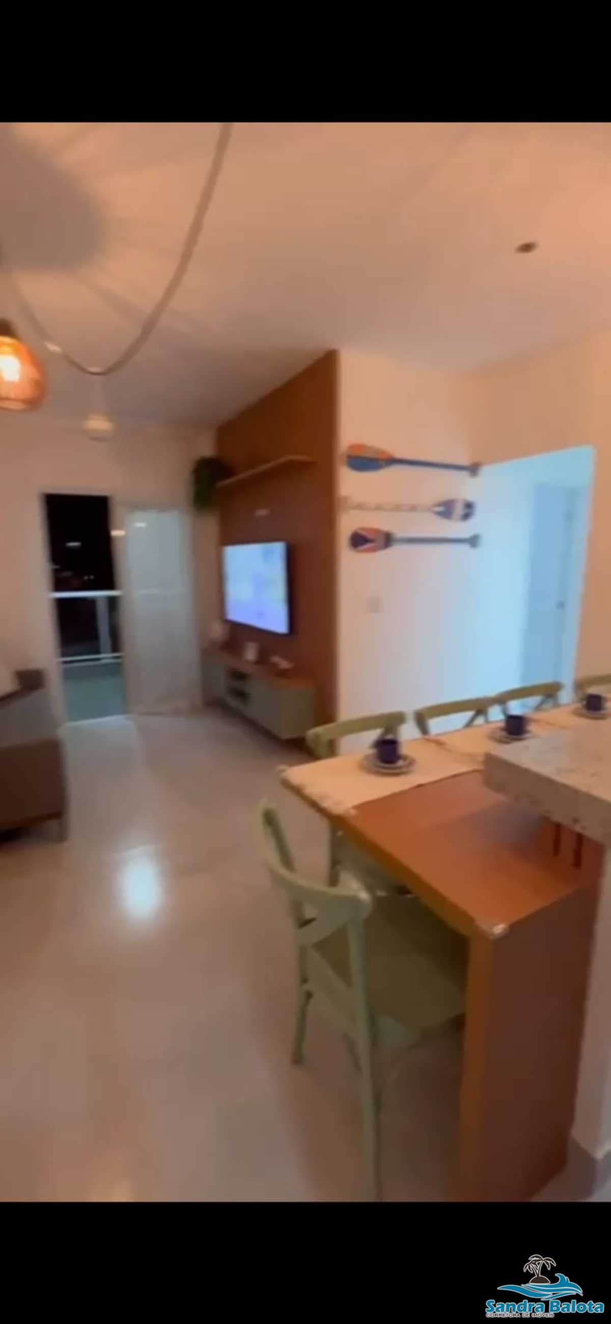 Apartamento novo de 2 dormitórios à 400 metros da praia