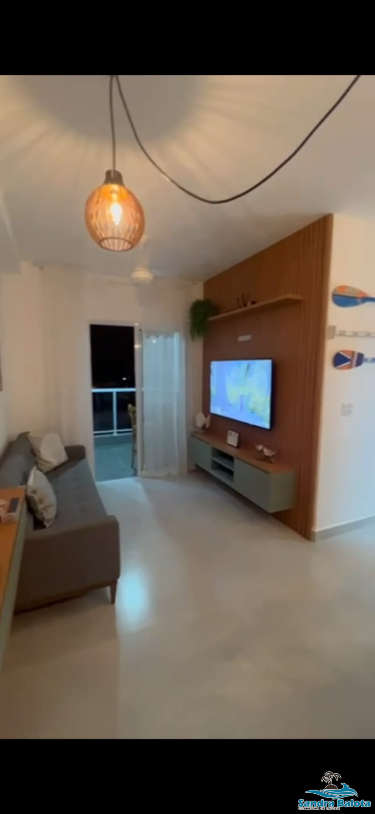 Apartamento novo de 2 dormitórios à 400 metros da praia