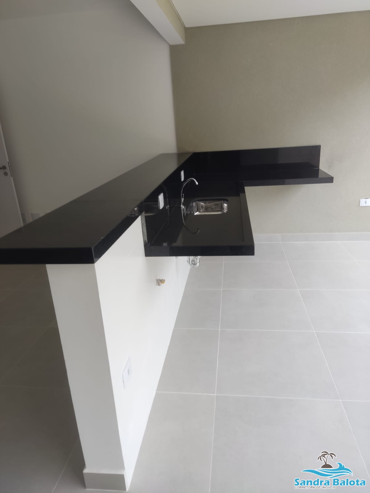 Apartamento nas Toninhas recém entregue com 2 dormitórios