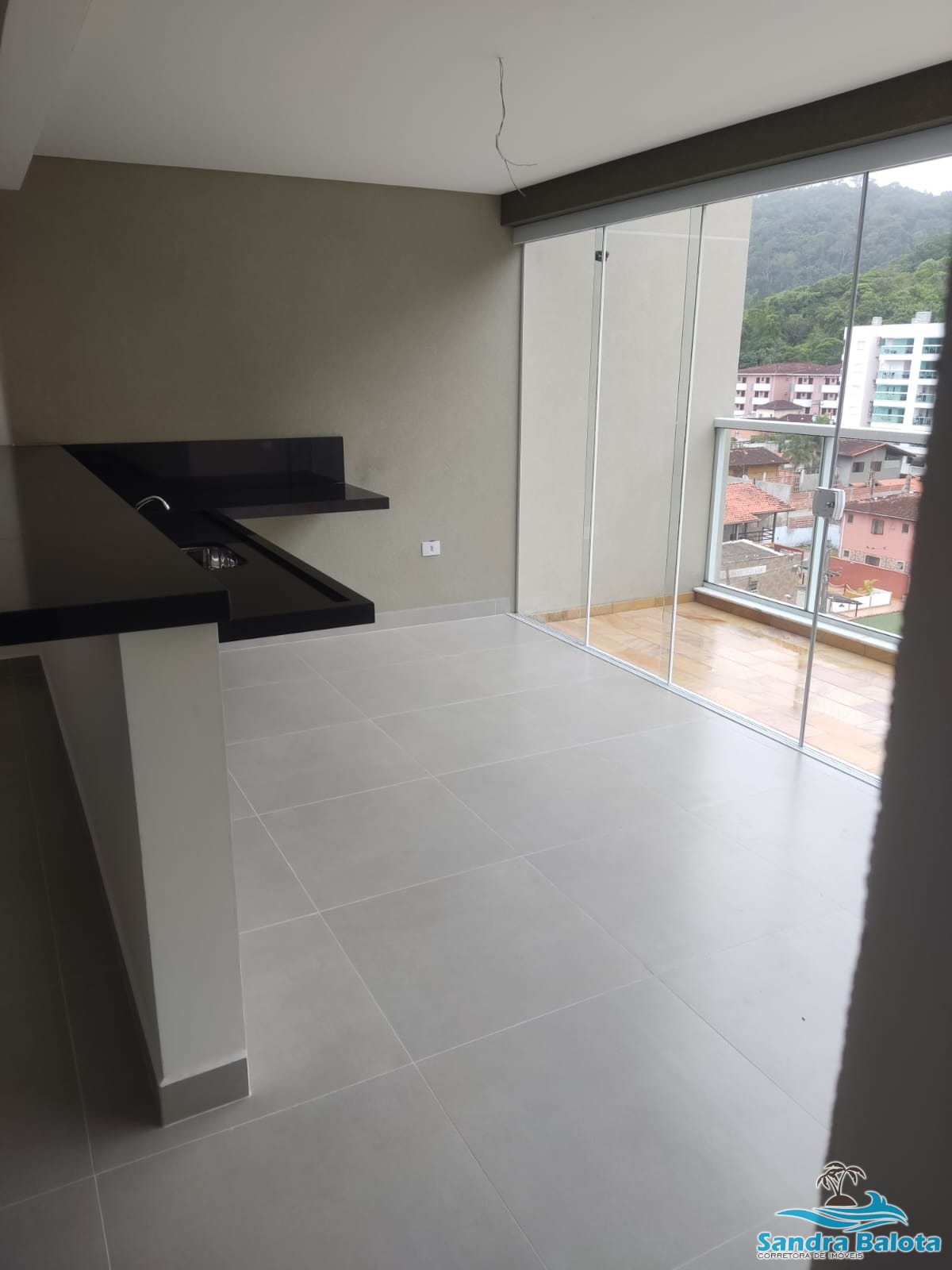 Apartamento nas Toninhas recém entregue com 2 dormitórios