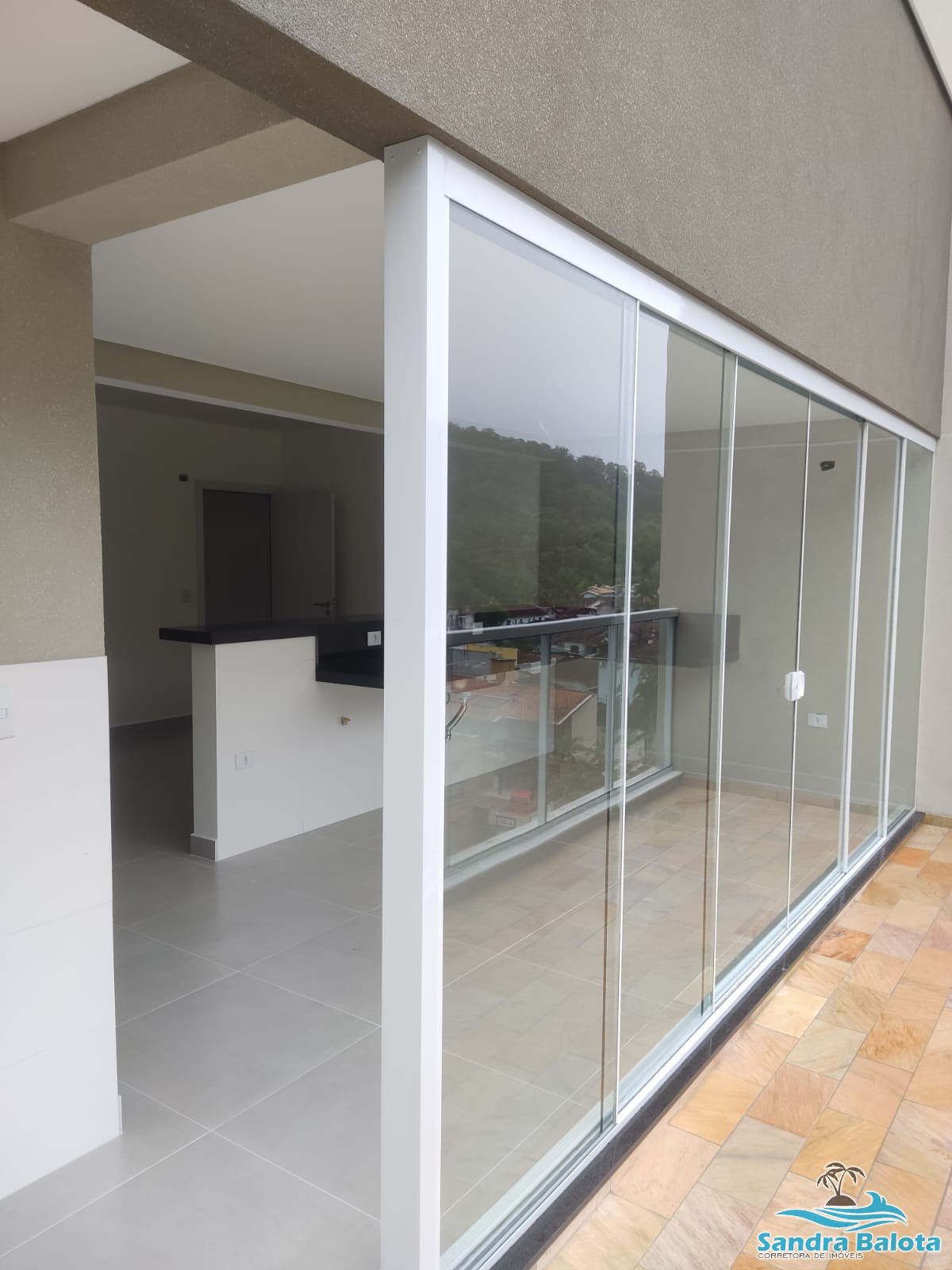 Apartamento nas Toninhas recém entregue com 2 dormitórios