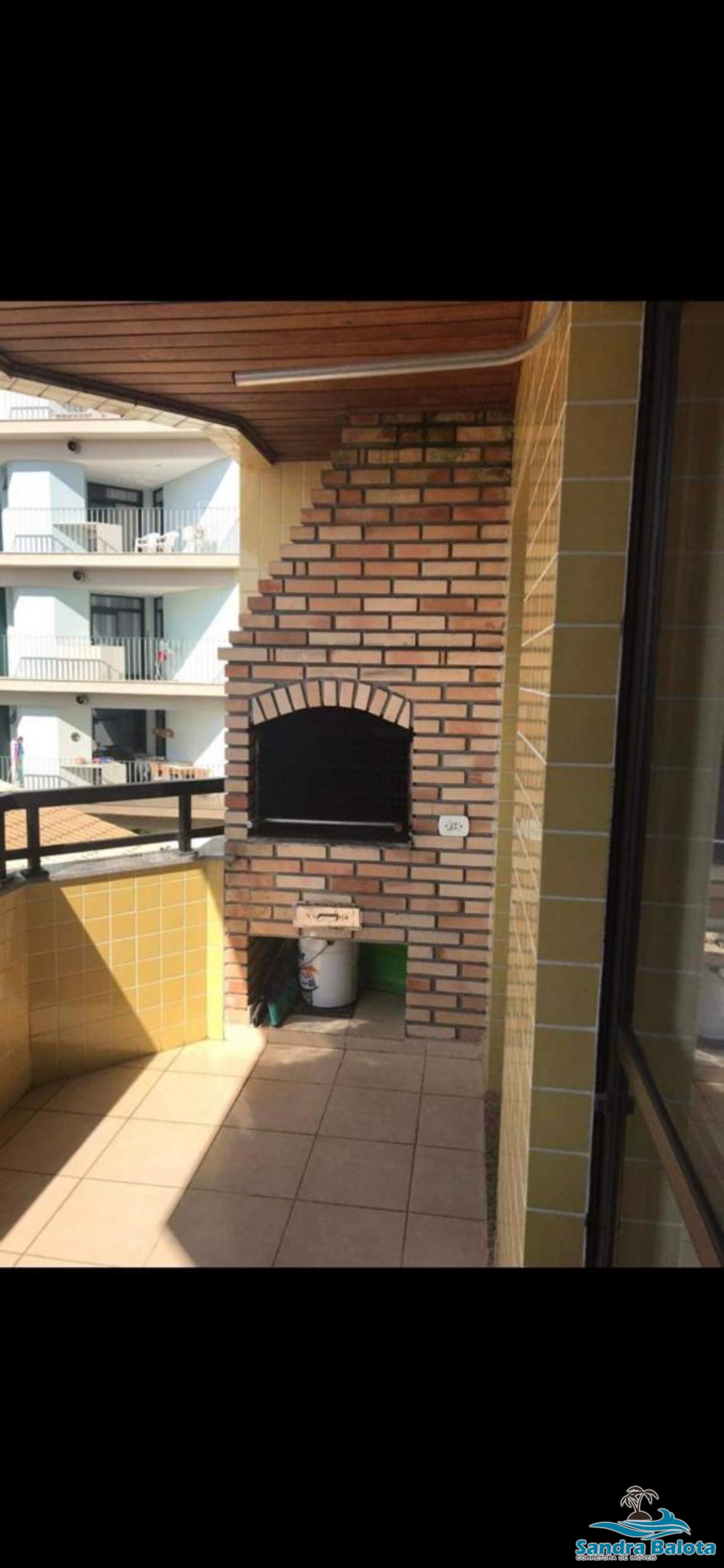 Apartamento a 100 metros da praia/2 dormitórios