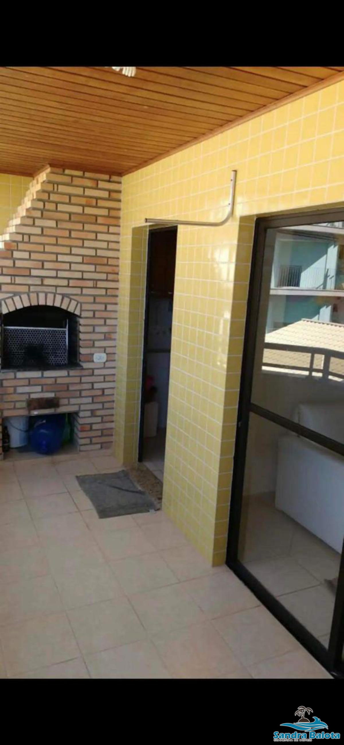 Apartamento a 100 metros da praia/2 dormitórios