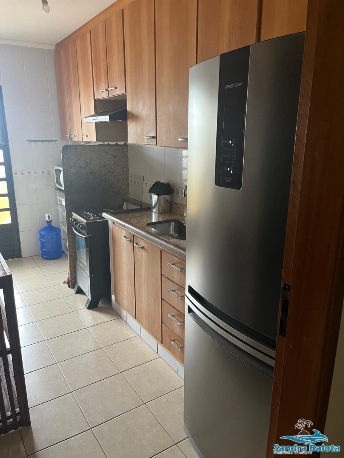Apartamento a 100 metros da praia/2 dormitórios
