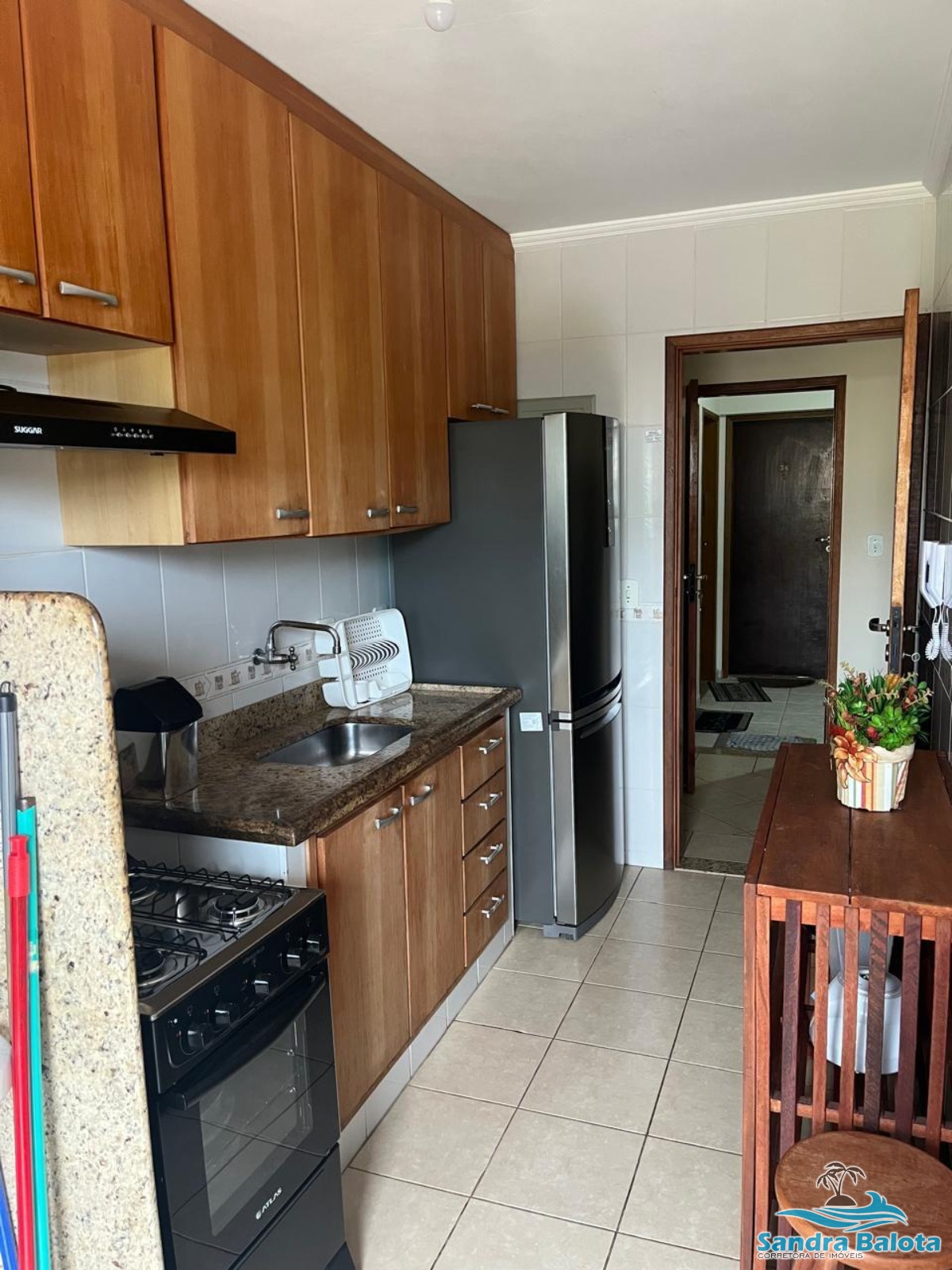 Apartamento a 100 metros da praia/2 dormitórios