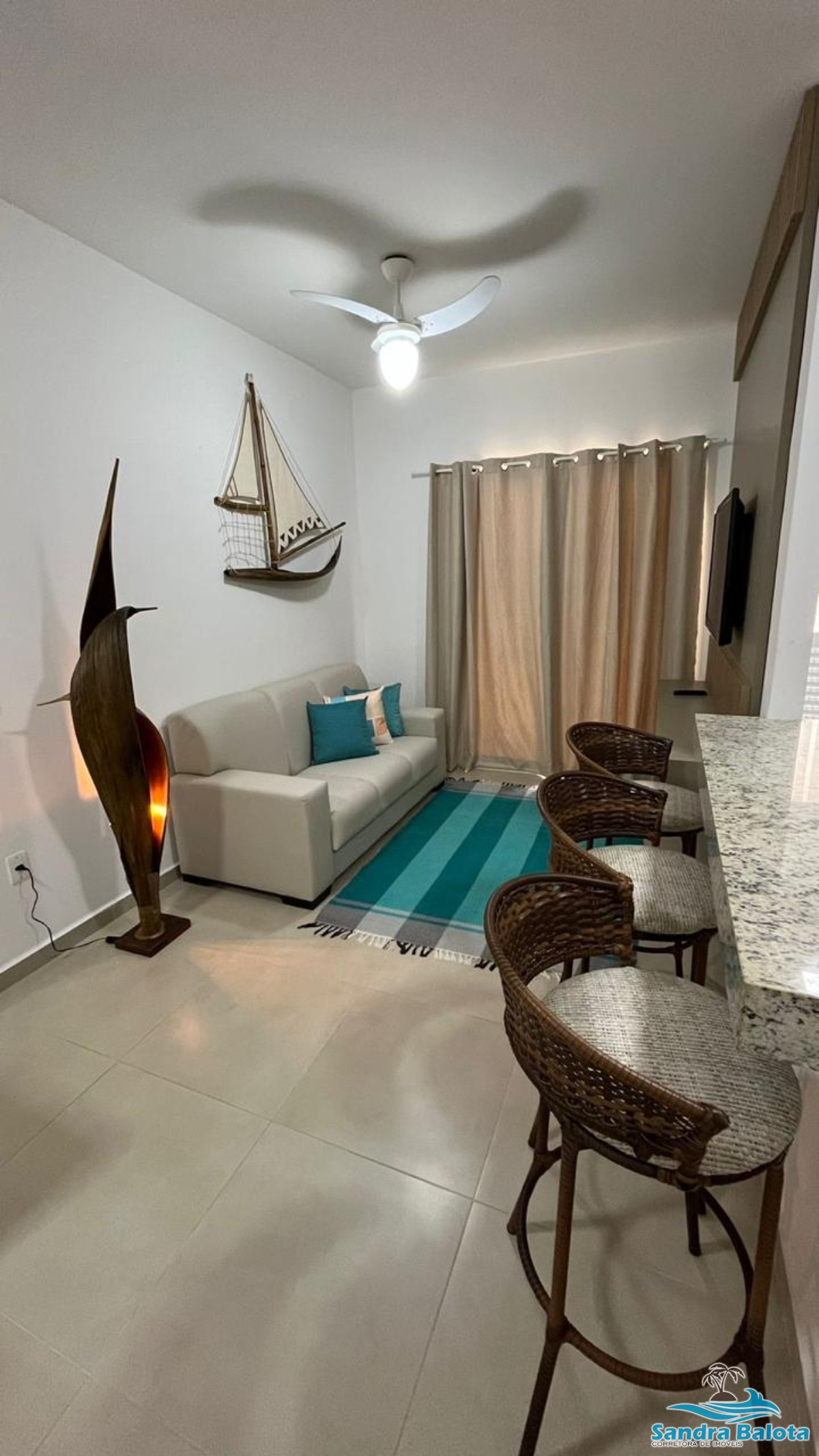 Apartamento à 400 metros da praia/ 2 dormitórios sendo 1 suite