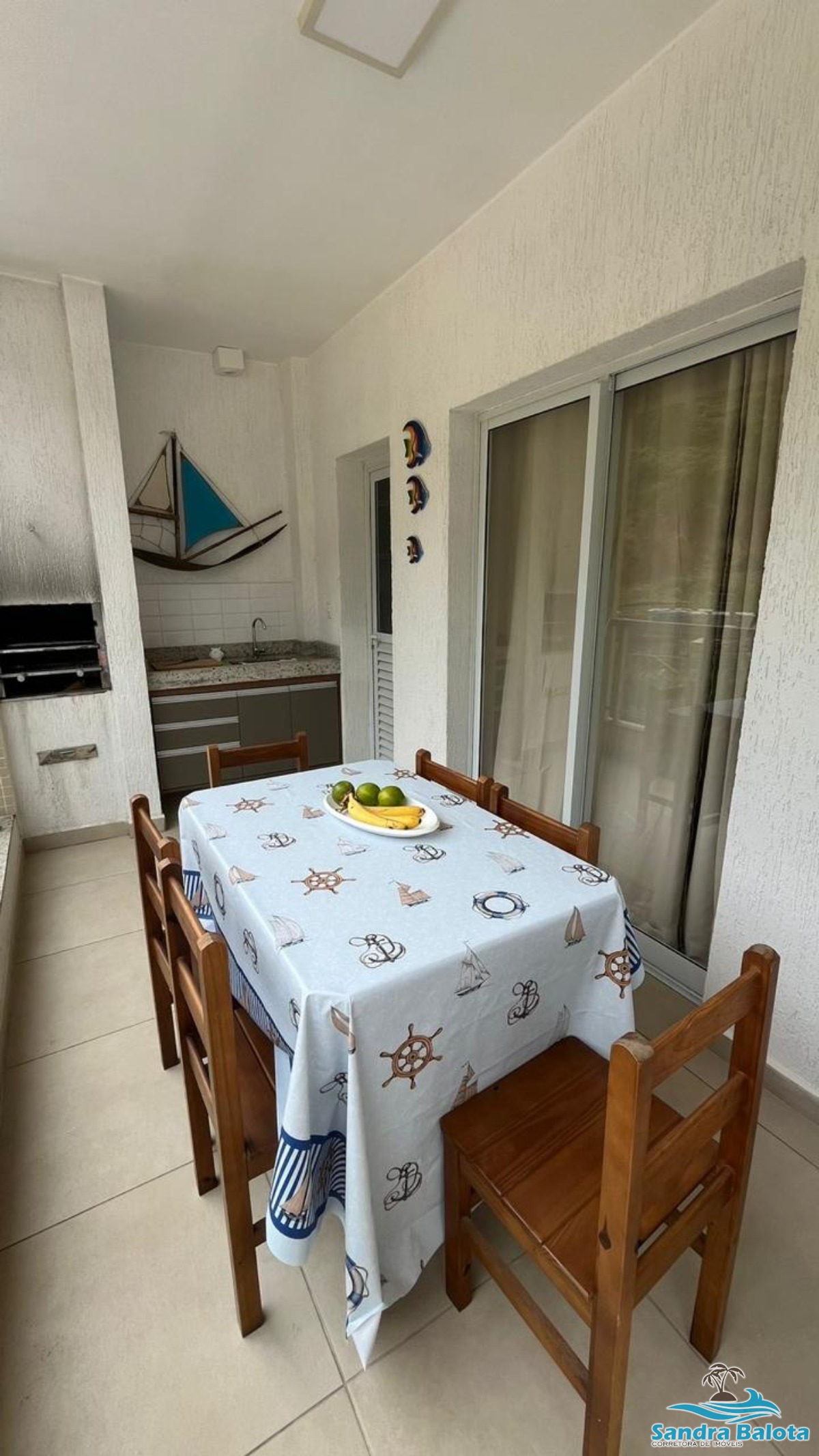 Apartamento à 400 metros da praia/ 2 dormitórios sendo 1 suite