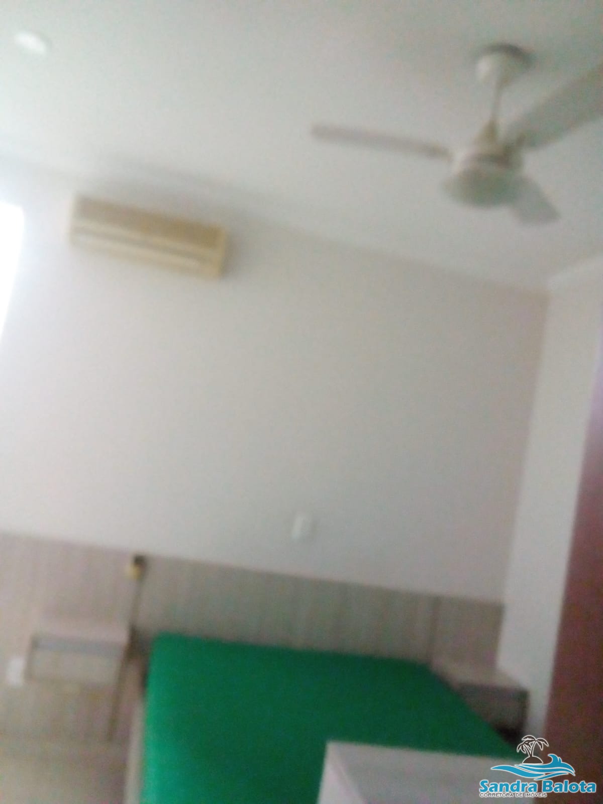 Apartamento a poucos metros da praia/ 3 dormitórios