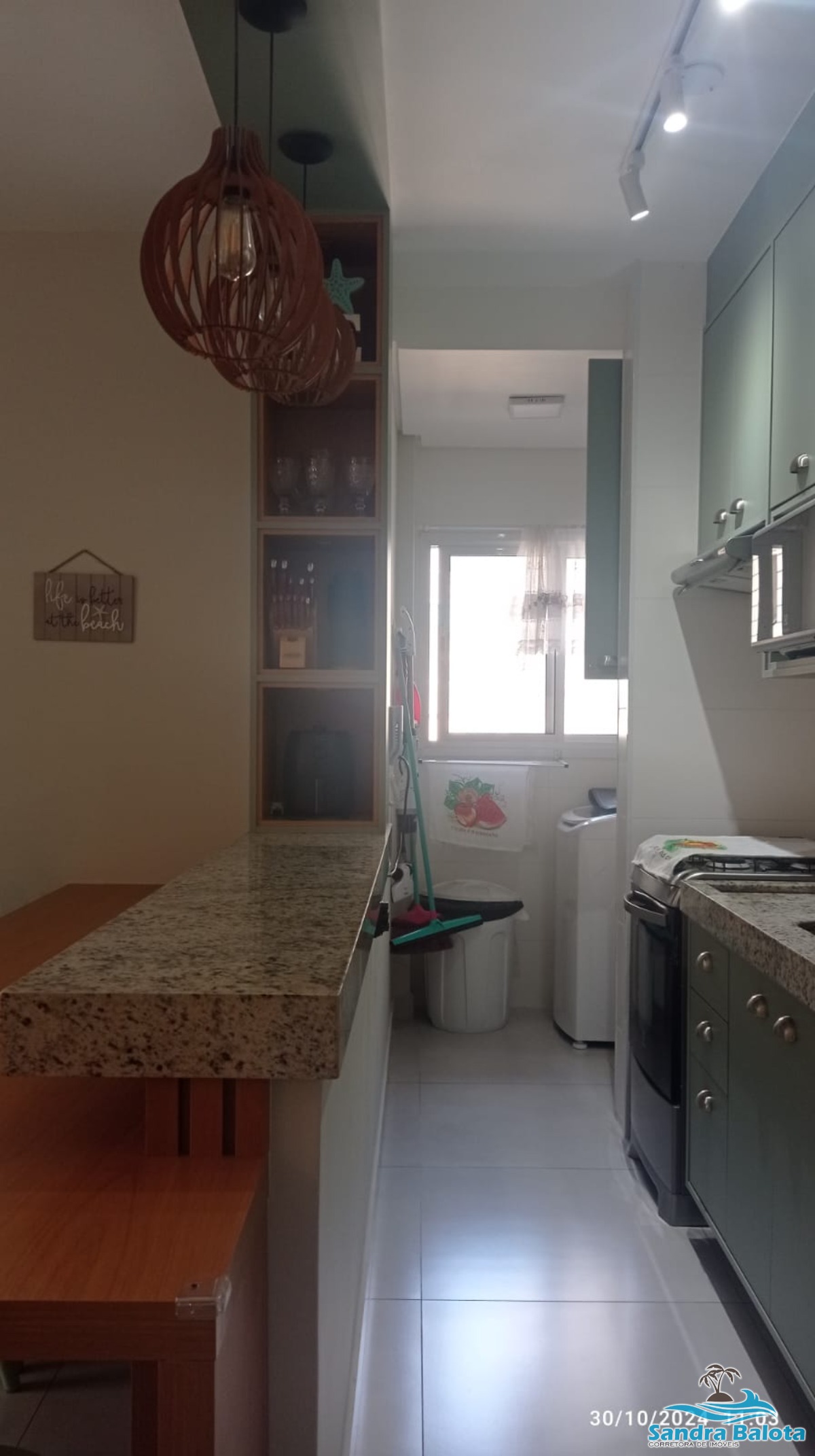 Apartamento de 2 dormitórios sendo 1 suíte a 400 metros da praia/Praia Grande-Ubatuba