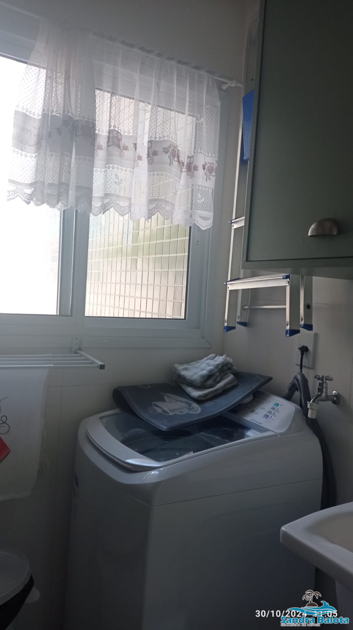 Apartamento de 2 dormitórios sendo 1 suíte a 400 metros da praia/Praia Grande-Ubatuba