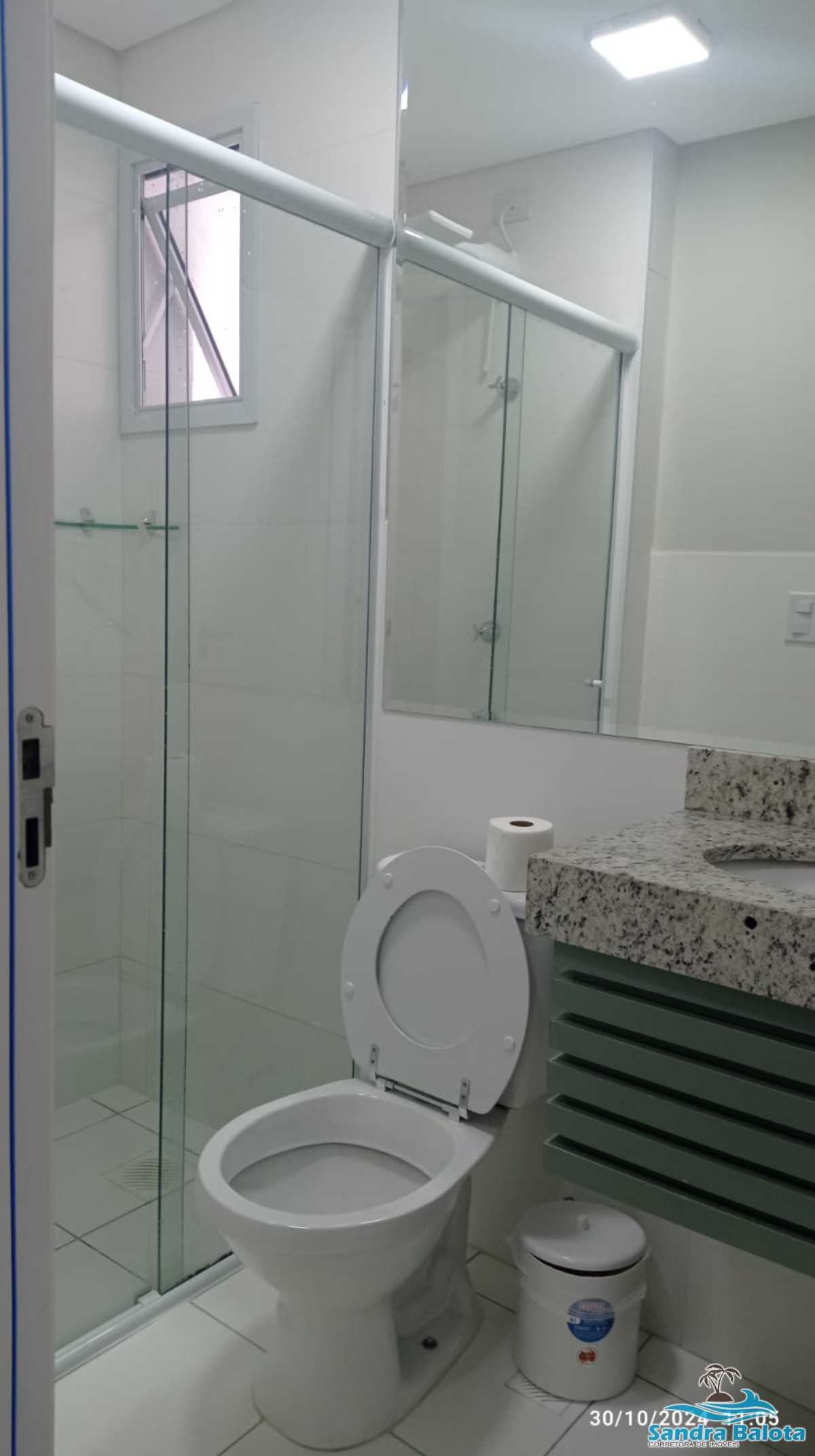 Apartamento de 2 dormitórios sendo 1 suíte a 400 metros da praia/Praia Grande-Ubatuba