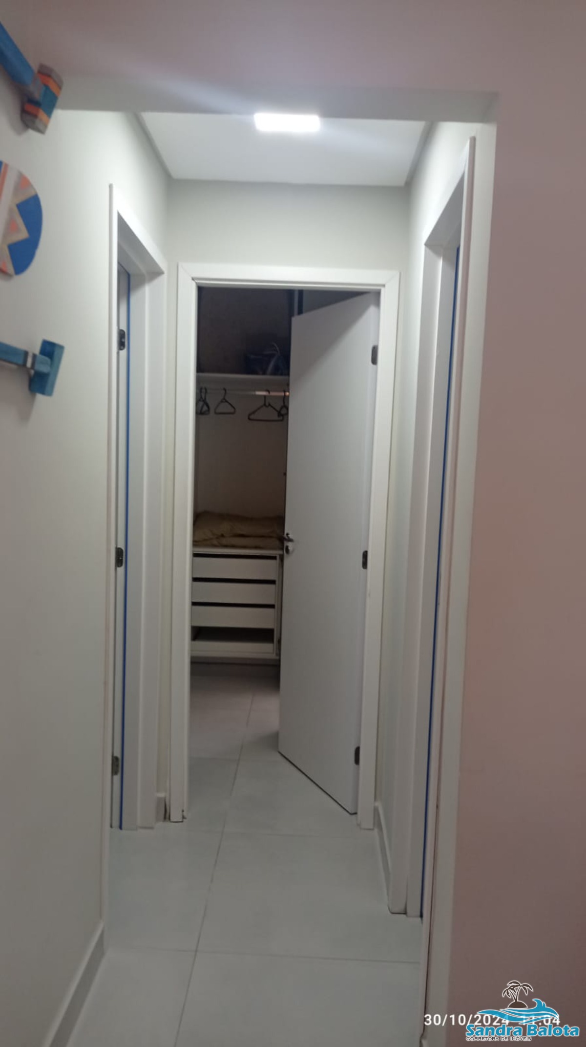 Apartamento de 2 dormitórios sendo 1 suíte a 400 metros da praia/Praia Grande-Ubatuba