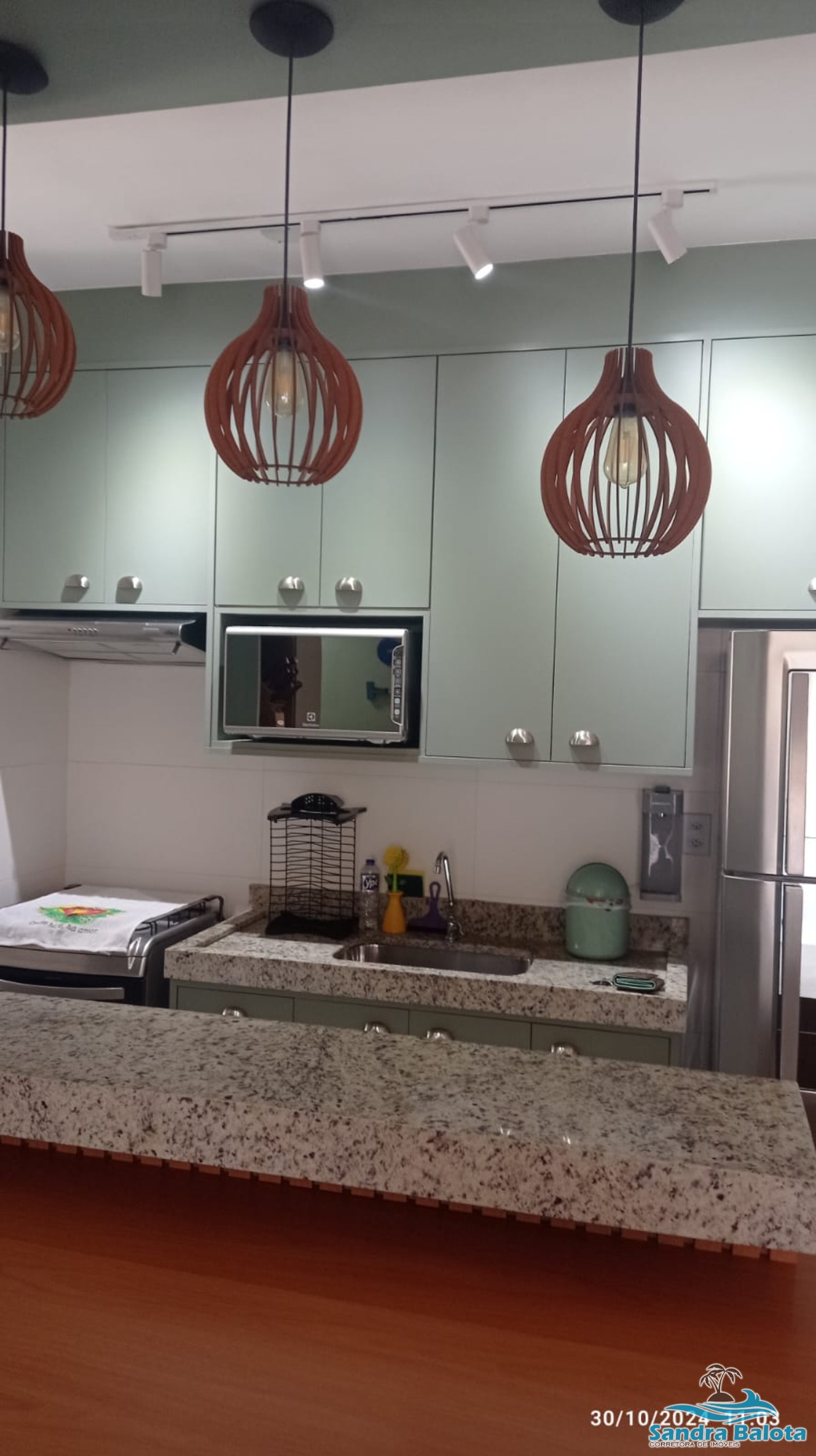 Apartamento de 2 Dormitórios Sendo 1 Suíte a 400 Metros da Praiapraia Grande-ubatuba