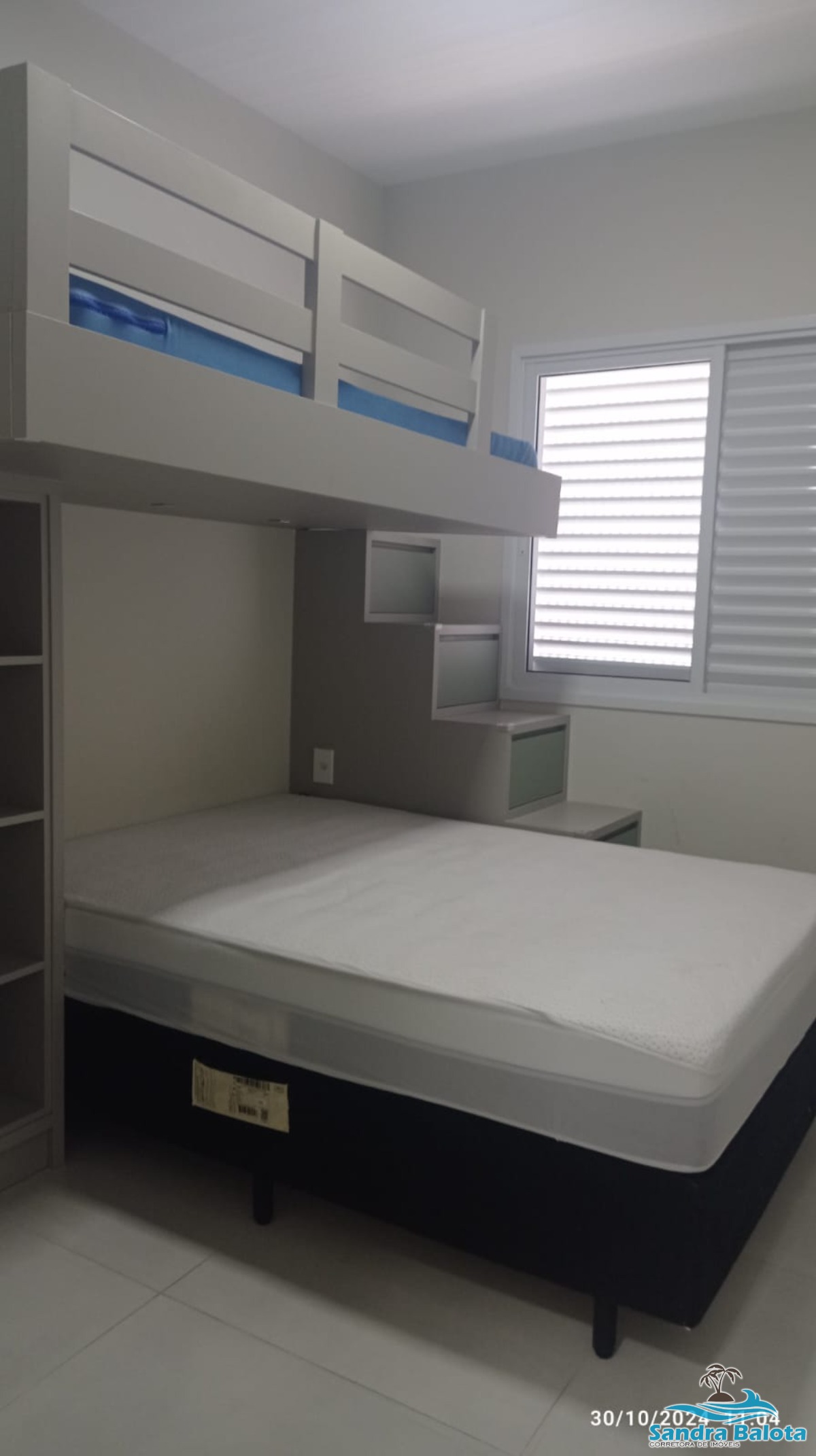Apartamento de 2 dormitórios sendo 1 suíte a 400 metros da praia/Praia Grande-Ubatuba
