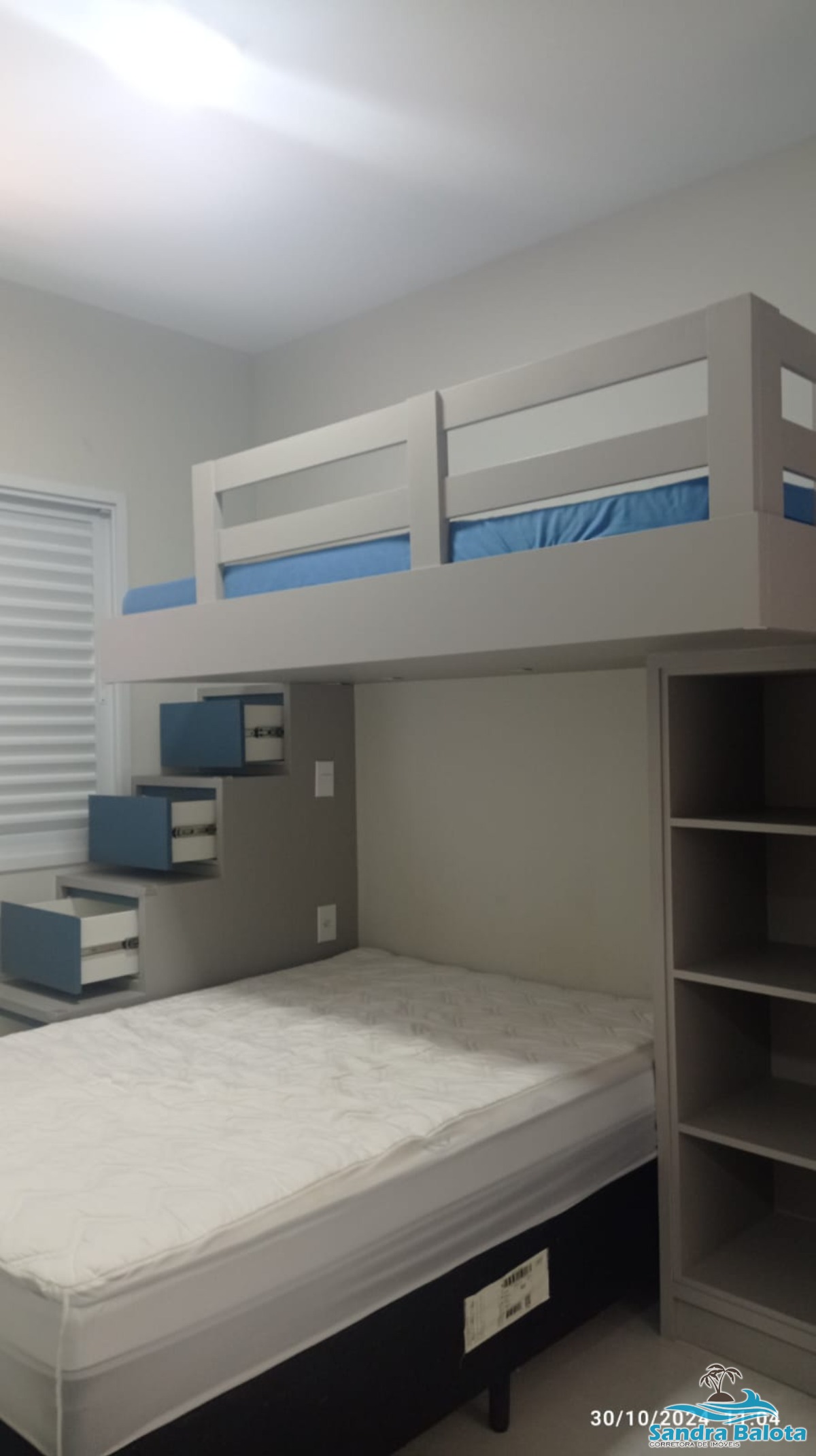 Apartamento de 2 dormitórios sendo 1 suíte a 400 metros da praia/Praia Grande-Ubatuba