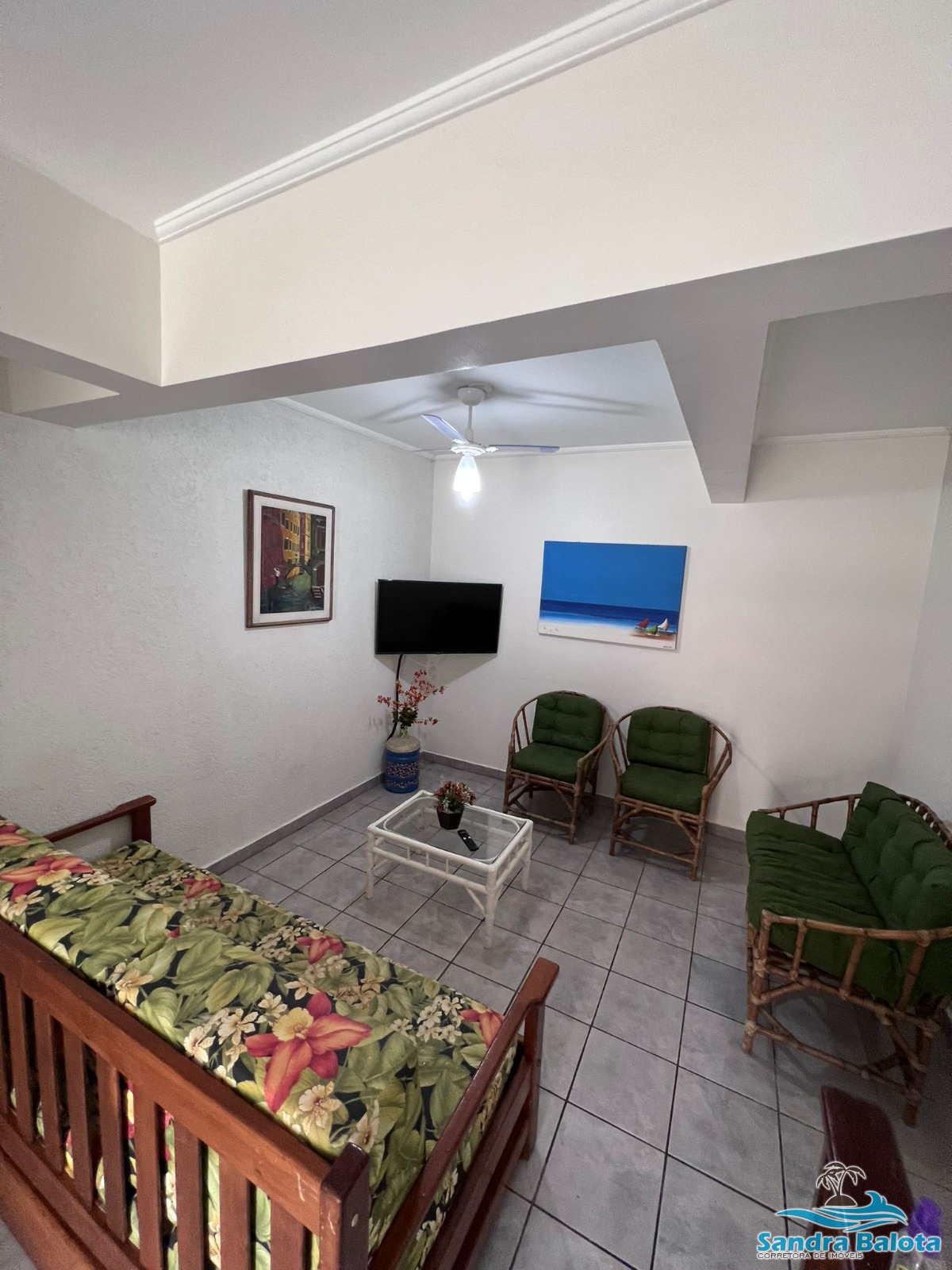 Cobertura à 100 metros da Praia Grande
