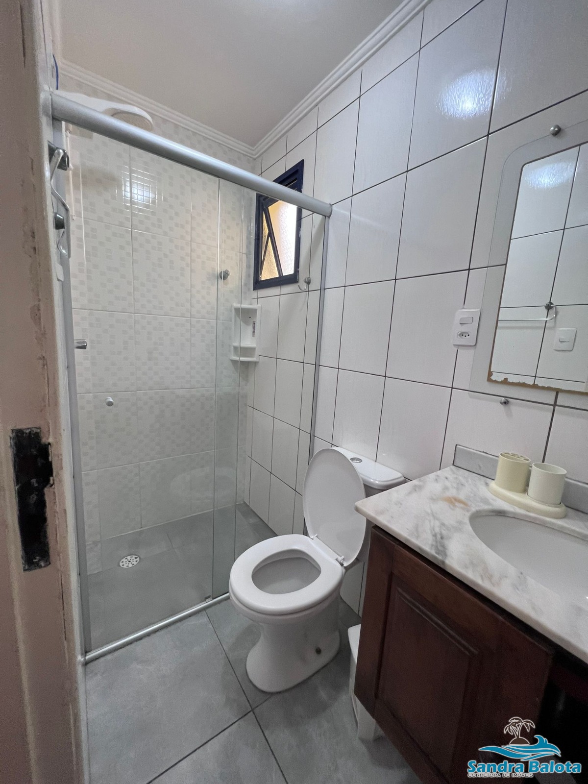 Cobertura à 100 metros da Praia Grande