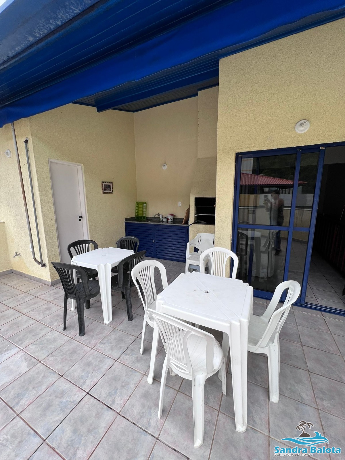 Cobertura à 100 metros da Praia Grande