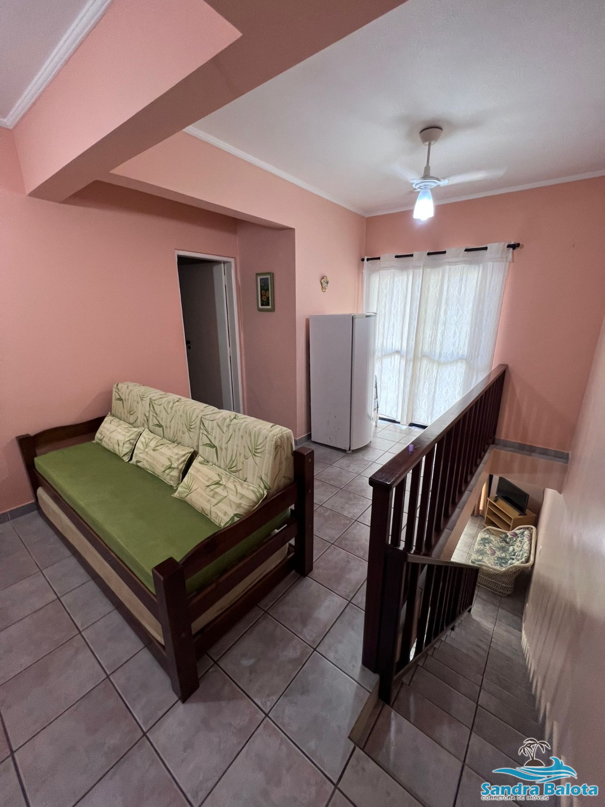 Apartamento com 3 dormitórios a 100 metros da Praia Grande