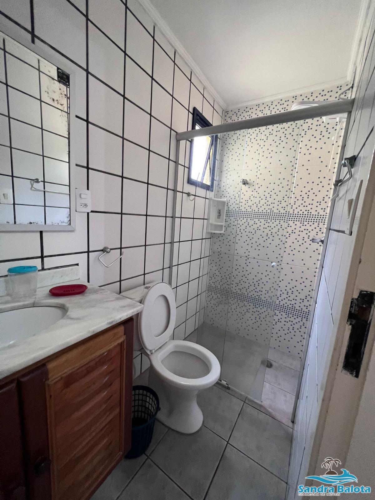 Apartamento com 3 dormitórios a 100 metros da Praia Grande