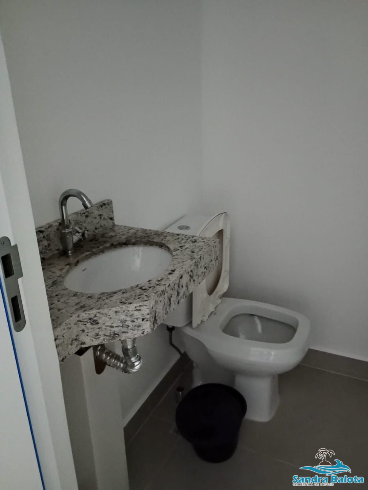 Apartamento com 1 dormitório sendo suíte, novo, mobiliado/Praia Grande-Ubatuba