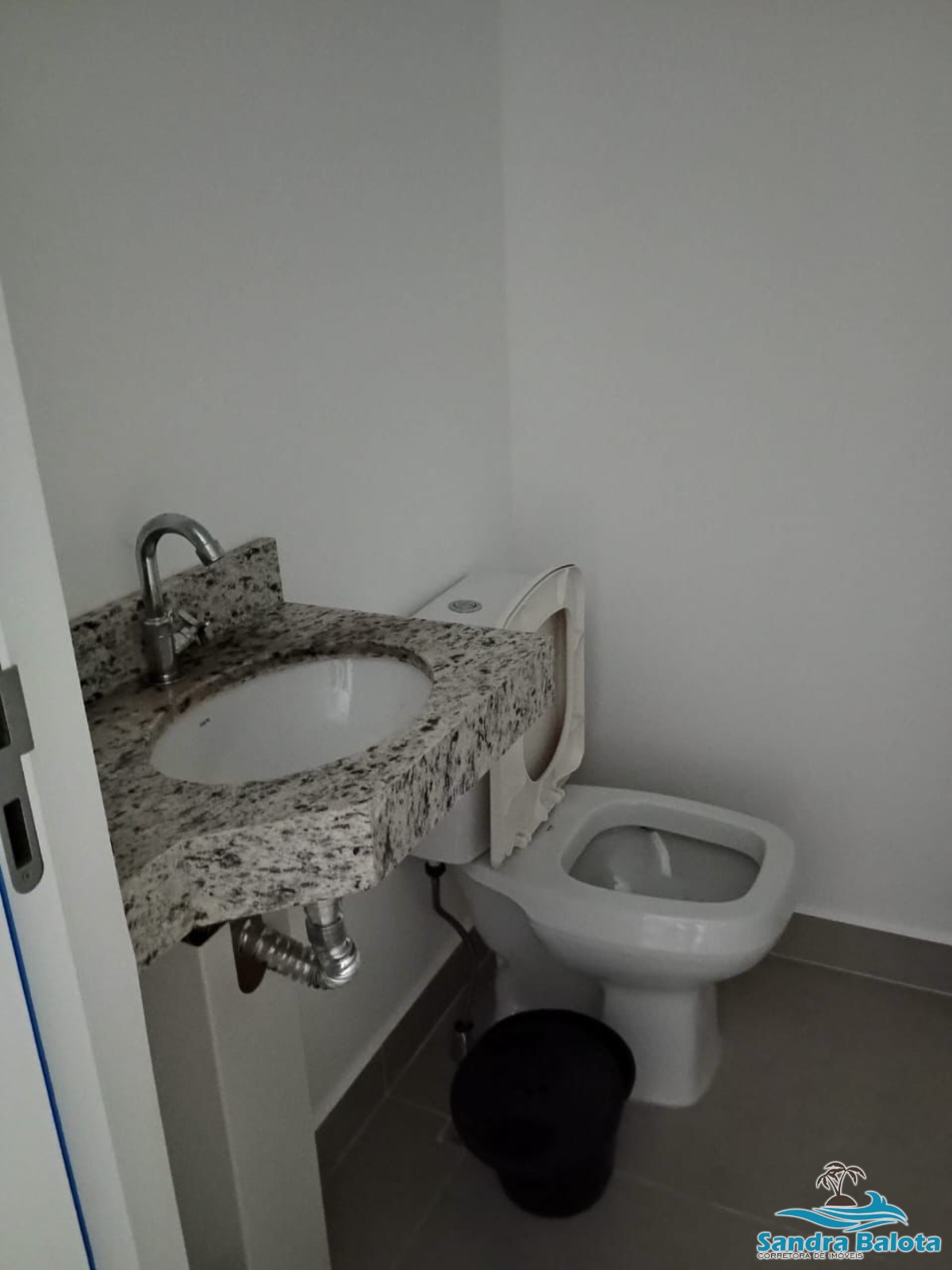 Apartamento com 1 dormitório sendo suíte, novo, mobiliado/Praia Grande-Ubatuba