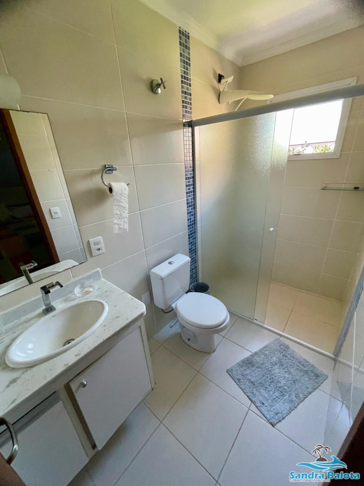 Casa com 4 dormitórios sendo 4 suítes/ Toninhas -Ubatuba