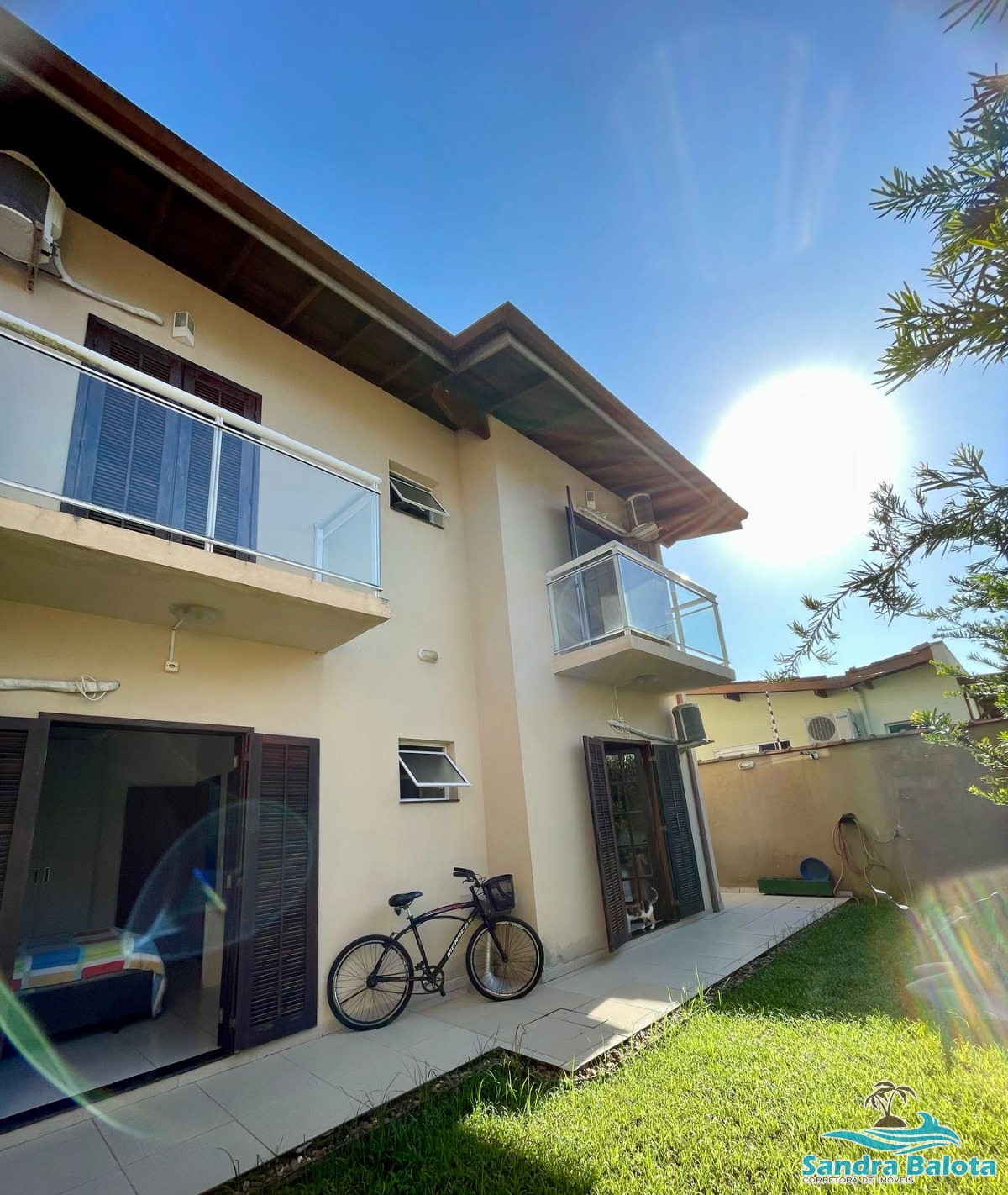 Casa com 4 dormitórios sendo 4 suítes/ Toninhas -Ubatuba