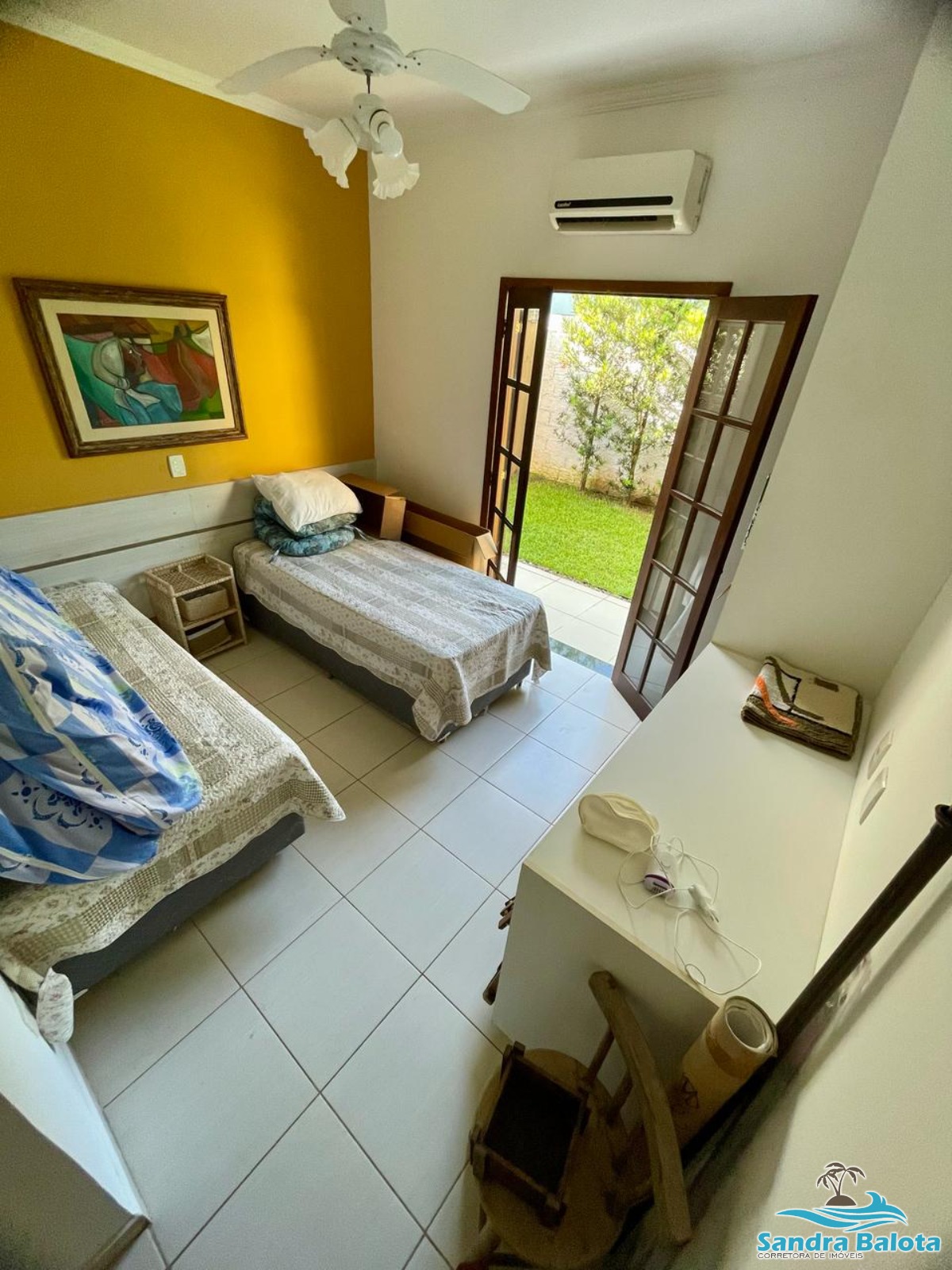 Casa com 4 dormitórios sendo 4 suítes/ Toninhas -Ubatuba